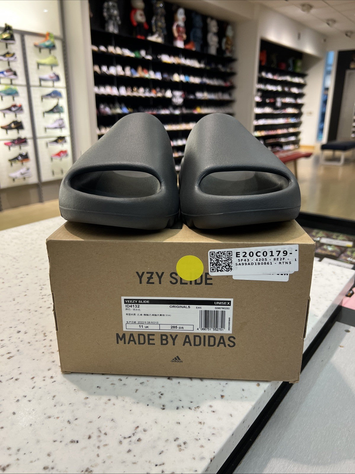 Adidas Yeezy Slide Granite (ID4132) Sz 11