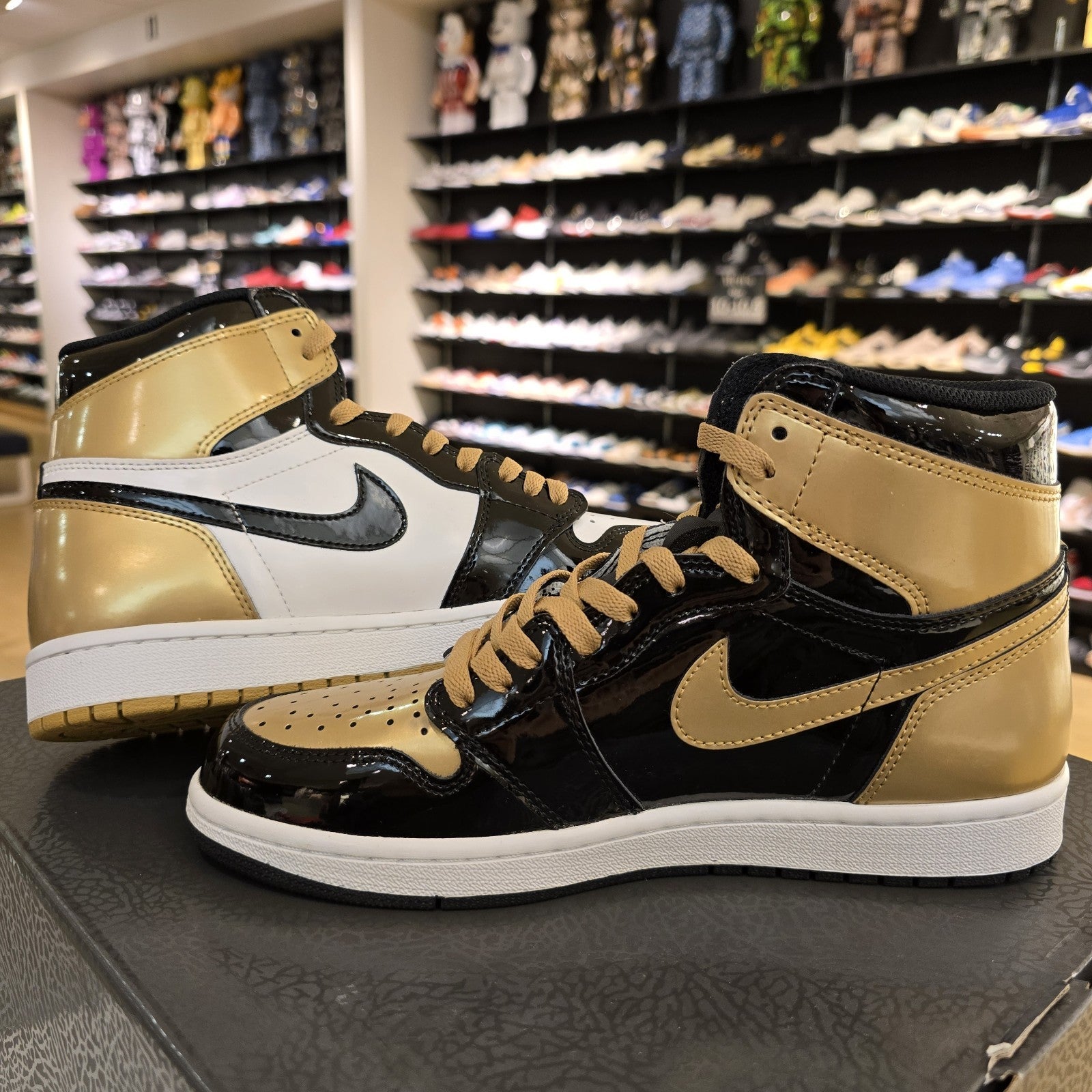Size 9 - Air Jordan 1 Retro OG NRG High Gold Top 3