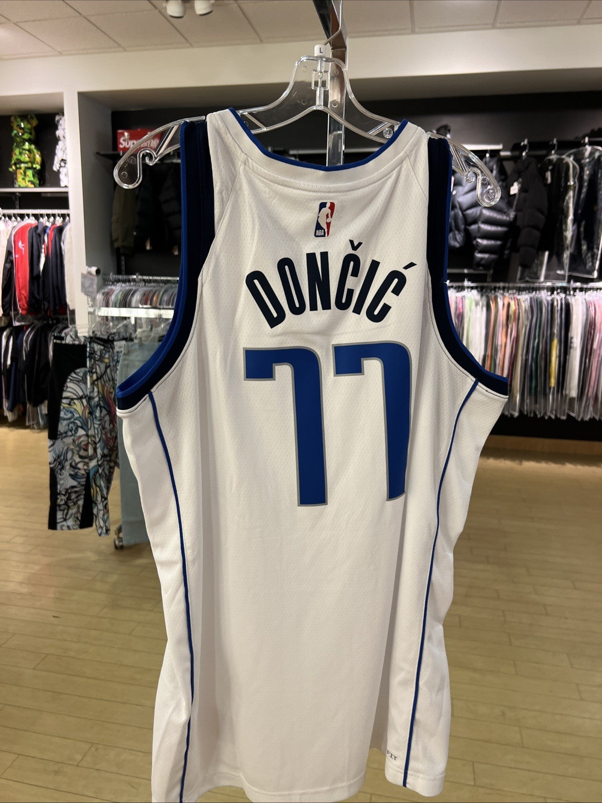 Nike Dallas Mavericks Luka Doncic Swingman Association Jersey Sz L