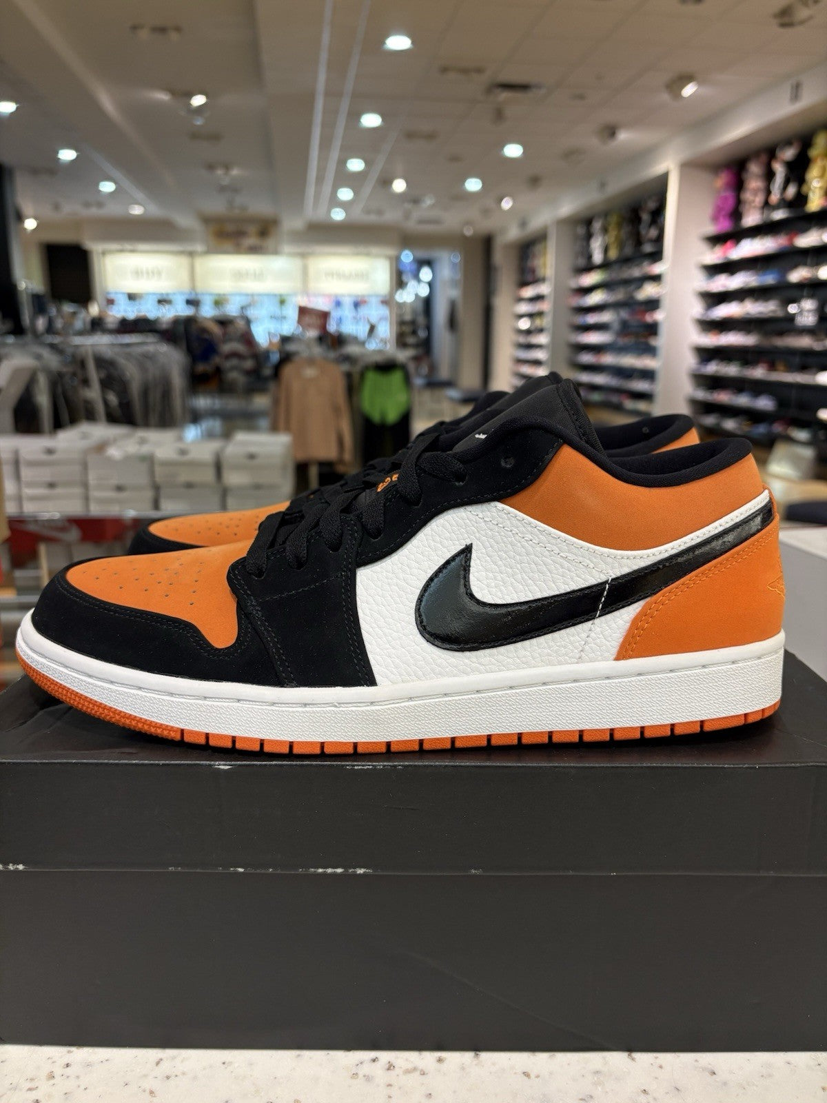 Jordan 1 Low Shattered Backboard Size 11.5 DEFECT