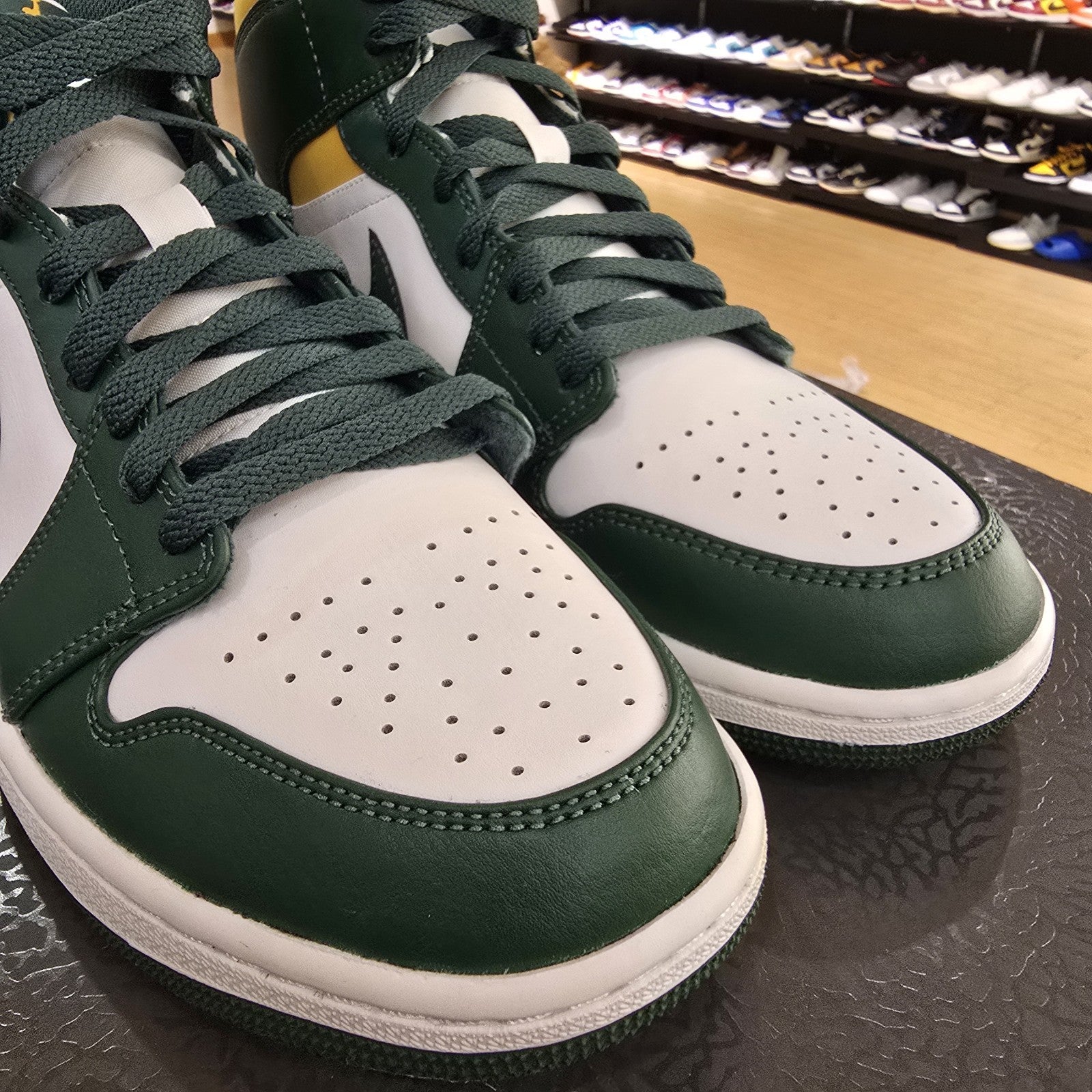 Size 9.5 - Jordan 1 Mid Sonics