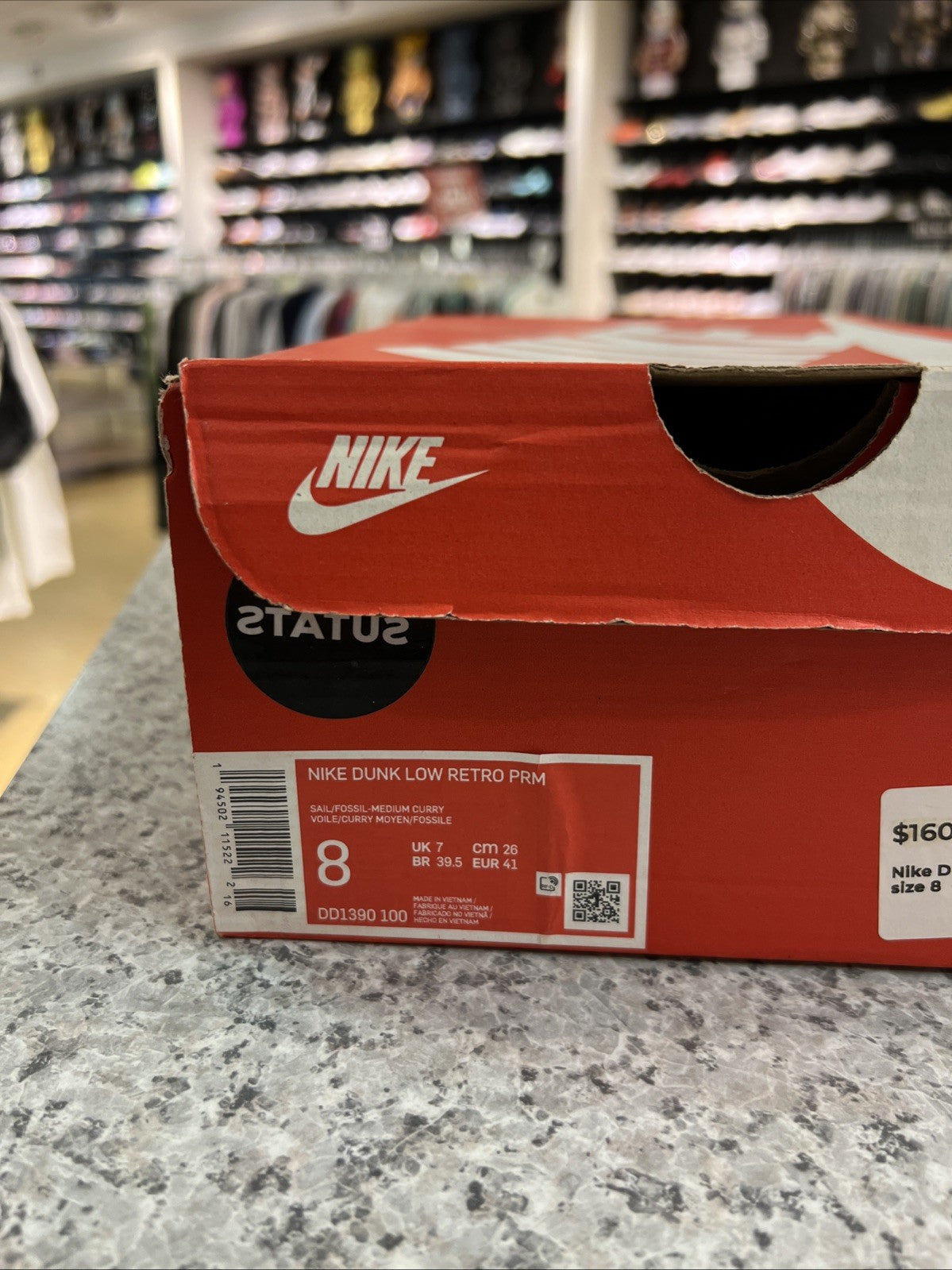 Nike Dunk Low Premium Medium Curry Sz 8
