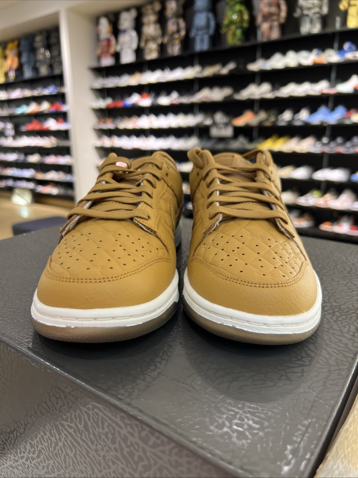 Nike Dunk Low Shoes Quilted Wheat Womens Sz 9.5/8M