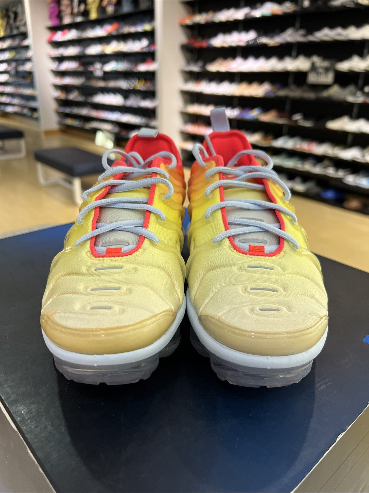 Nike Air VaporMax Plus Women's Sz 7 DEFECT NO BOX