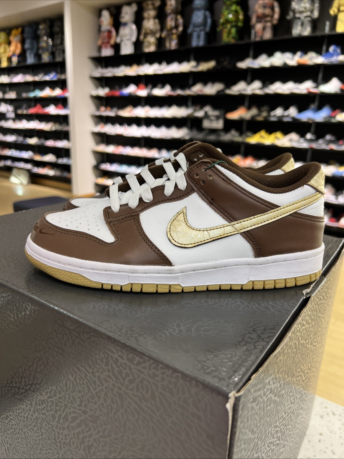 Nike Dunk Low Cacao Wow Metallic Gold Sz 7Y