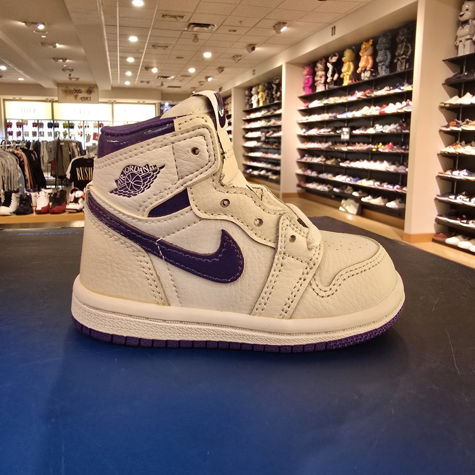 Jordan 1 High OG TD Court Purple SZ 5C