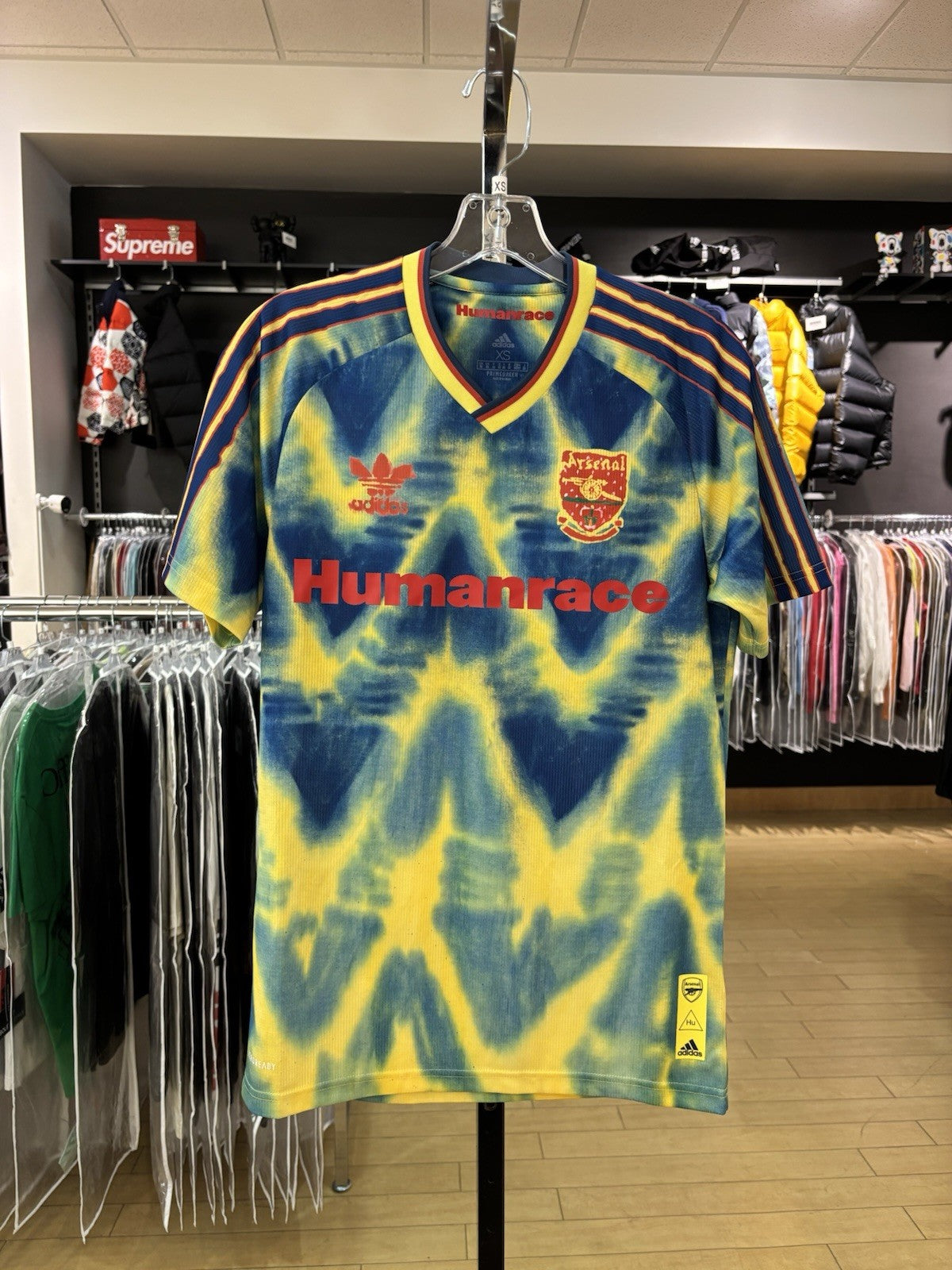 adidas Arsenal Human Race Jersey EQT Yellow/Collegiate Navy￼SZ XS Used