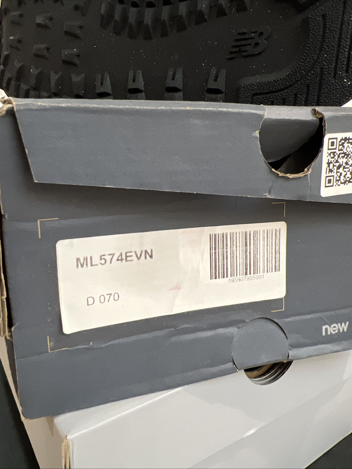 New Balance 574 Core Navy Casual Sneakers ML574EVN Sz 7