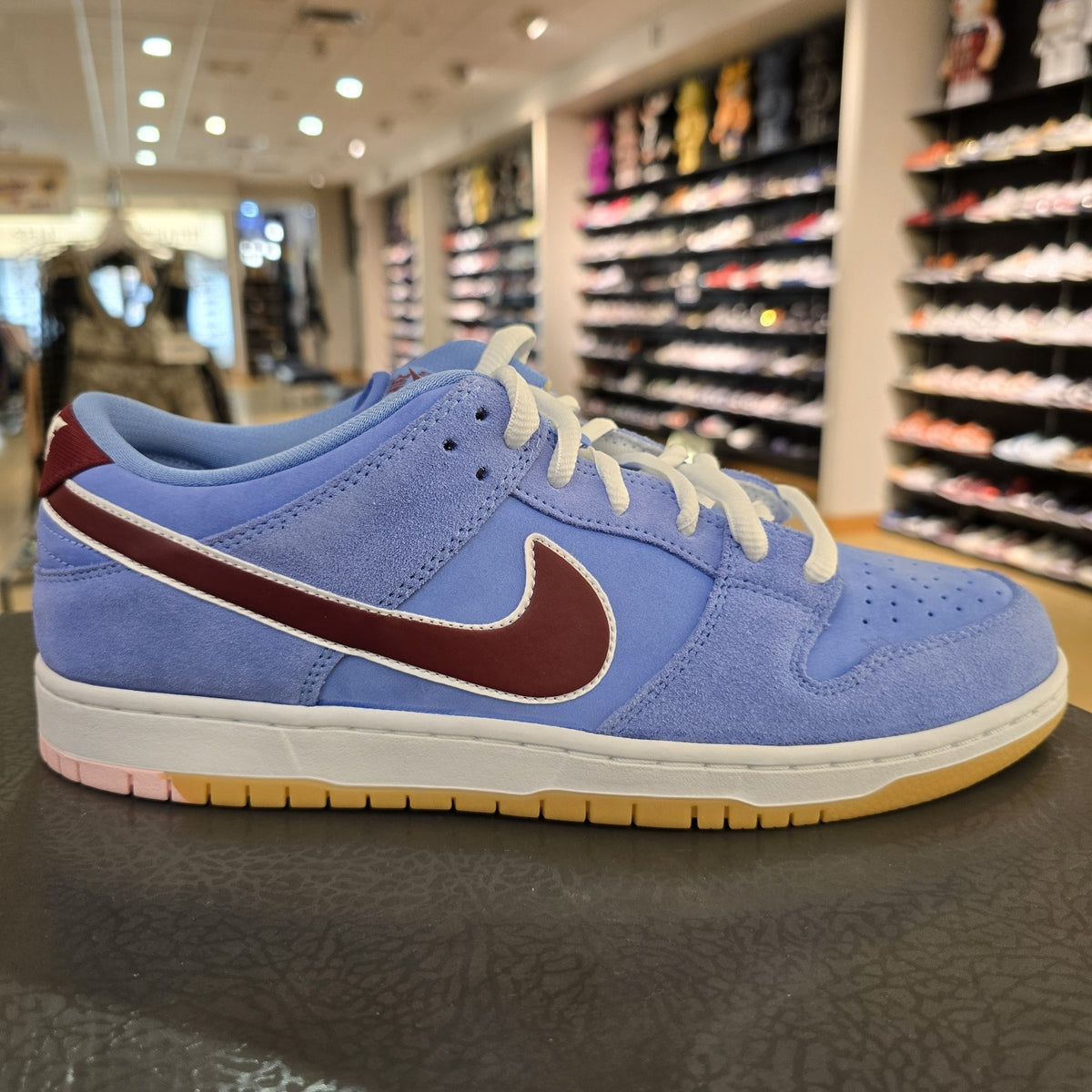 Size 10.5 - Nike SB Dunk Low Premium Philadelphia Phillies