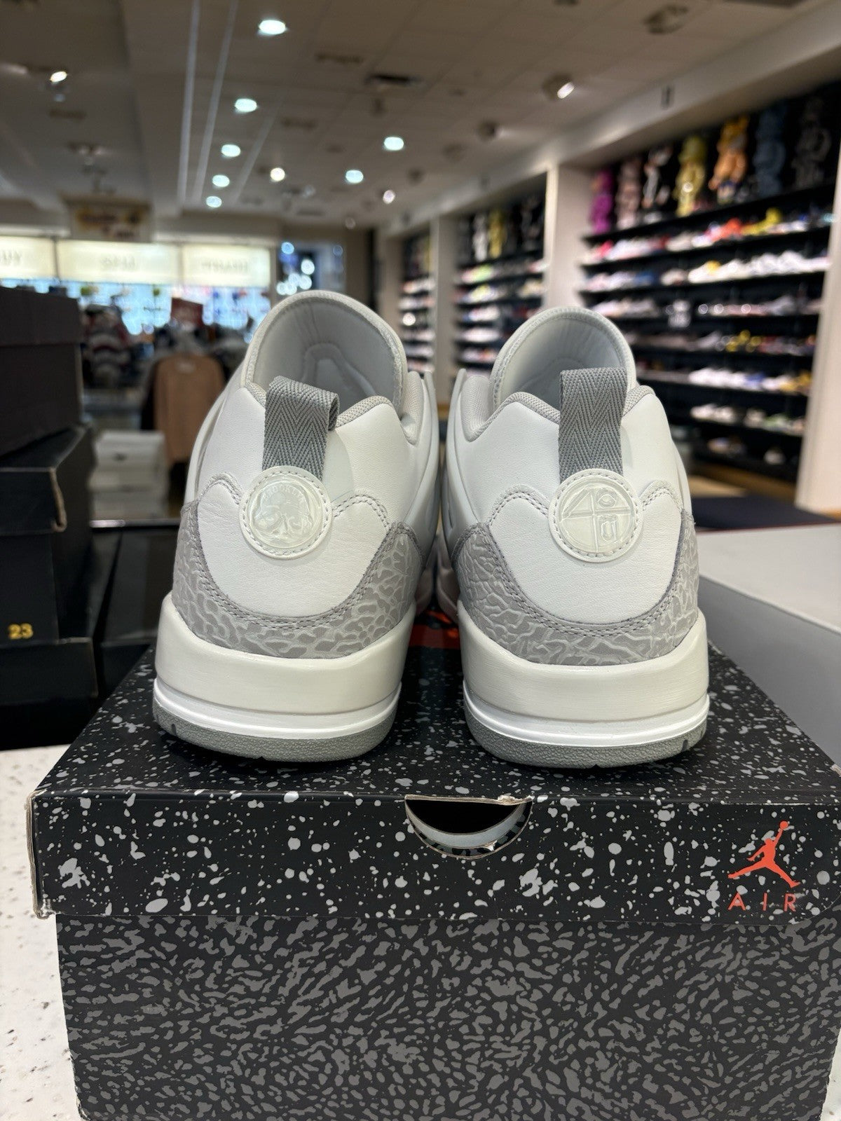 Jordan Spizike Low Summit White Photon Dust Size 13