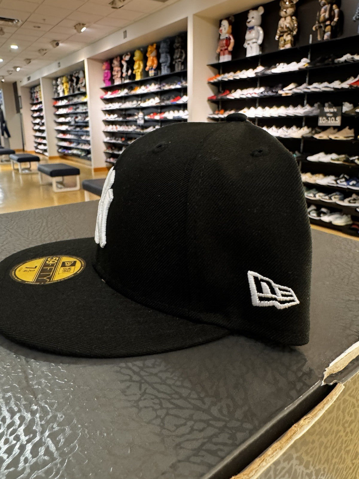 New Era MLB Basic 5950 Yankees Hat Black 7 3/4