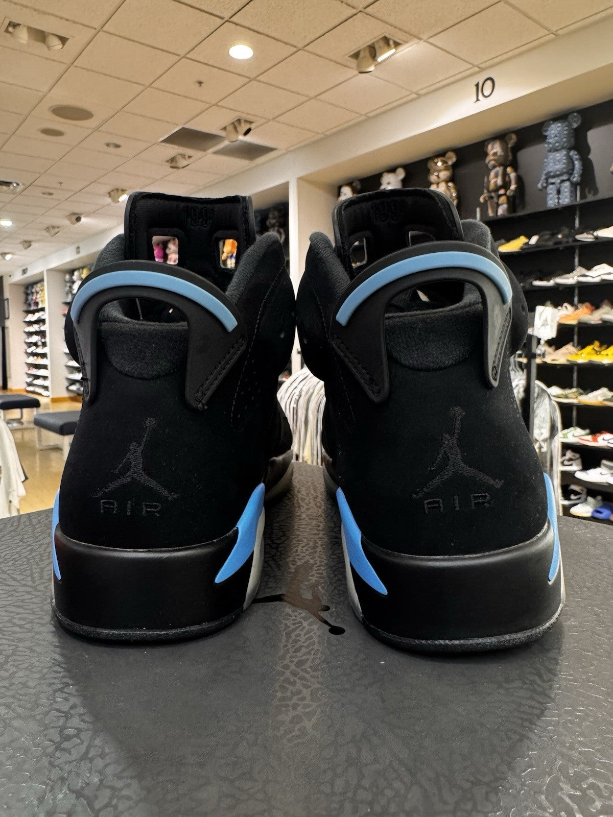 Jordan 6 Retro UNC Size 10