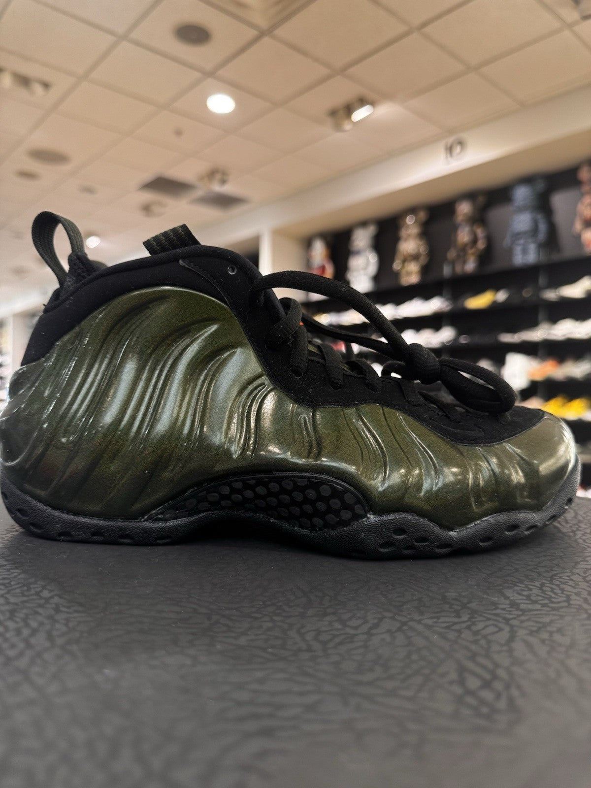 Nike Air Foamposite One Legion Green Size 6