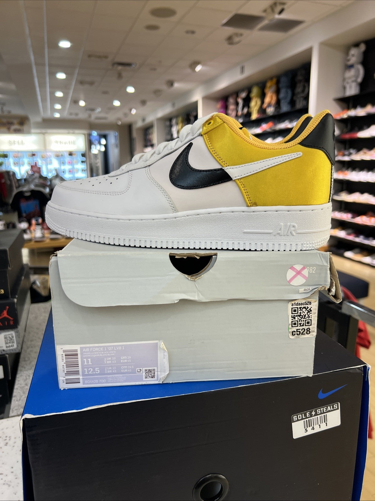 Nike Air Force 1 '07 LV8 x NBA Amarillo Sz 11