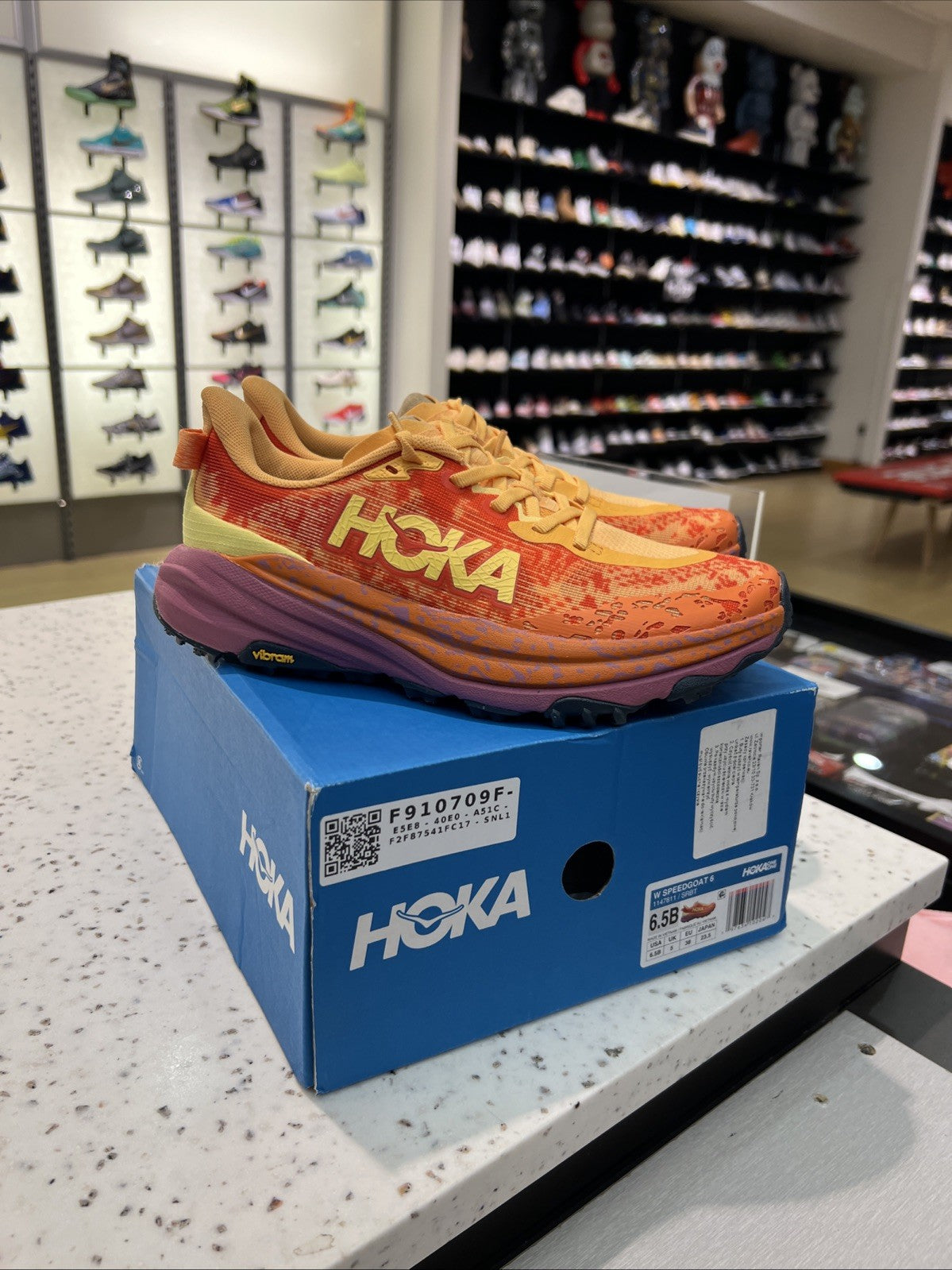 Hoka Speedgoat 6 Trail Sherbet/Beet Women’s Sz 6.5