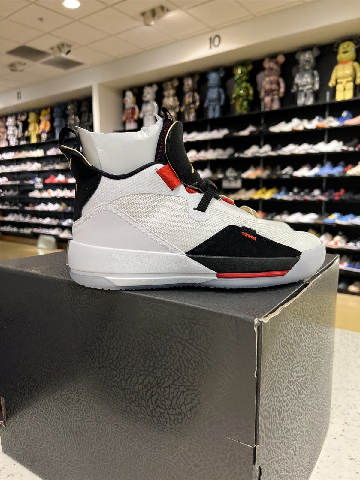 Air Jordan 33 Future of Flight Sz 10.5 DEFECT