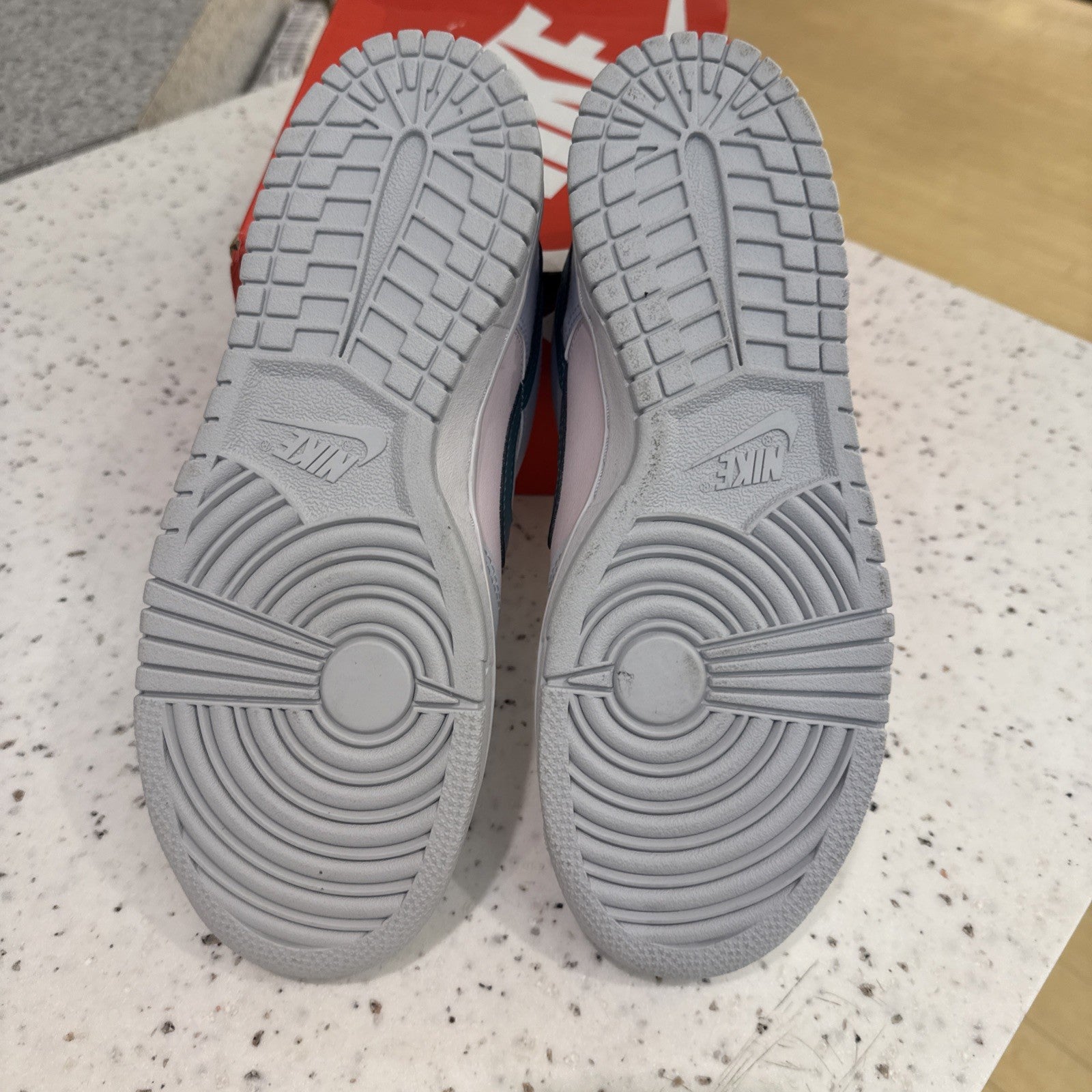 Nike Dunk Low Mineral Teal (GS) Size 7Y