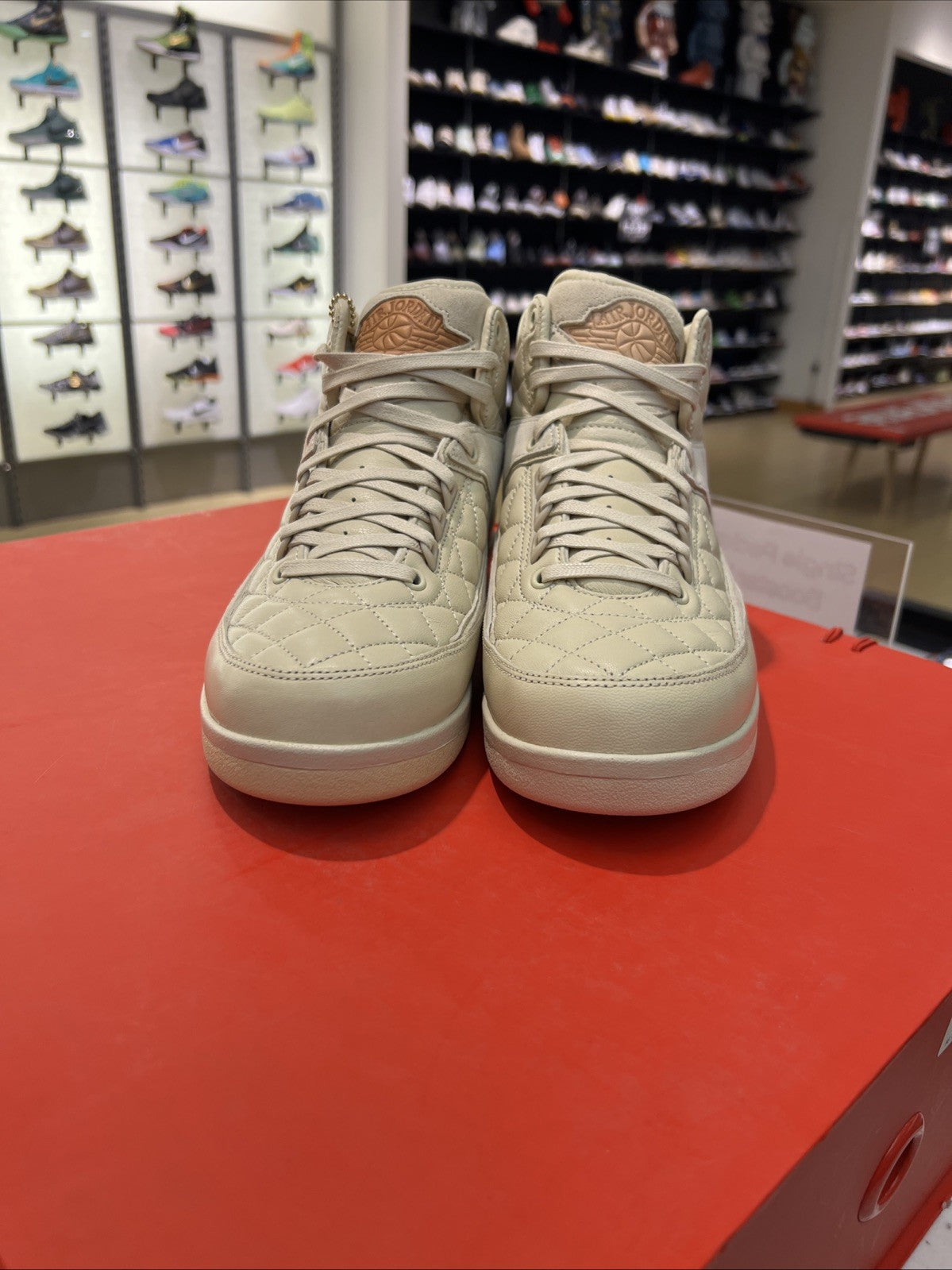 Air Jordan RETRO 2 'JUST DON BEACH' Sz 8.5 DEFECT