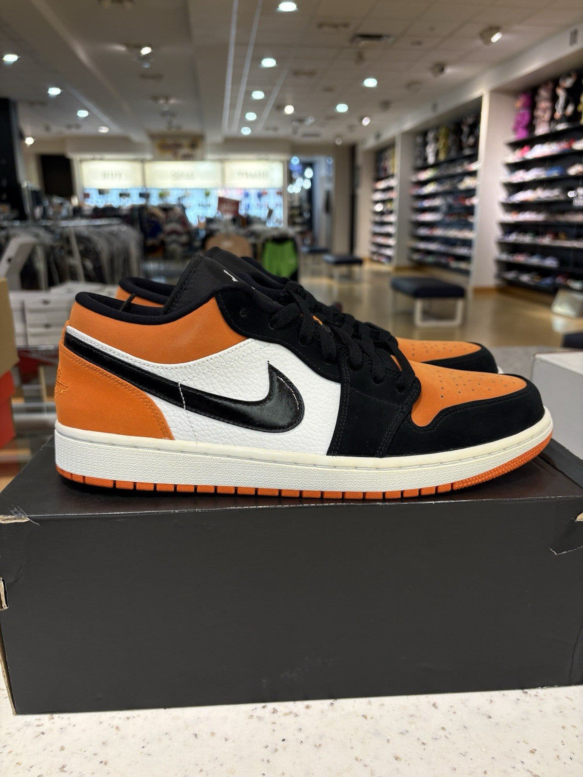 Jordan 1 Low Shattered Backboard Size 11.5 DEFECT