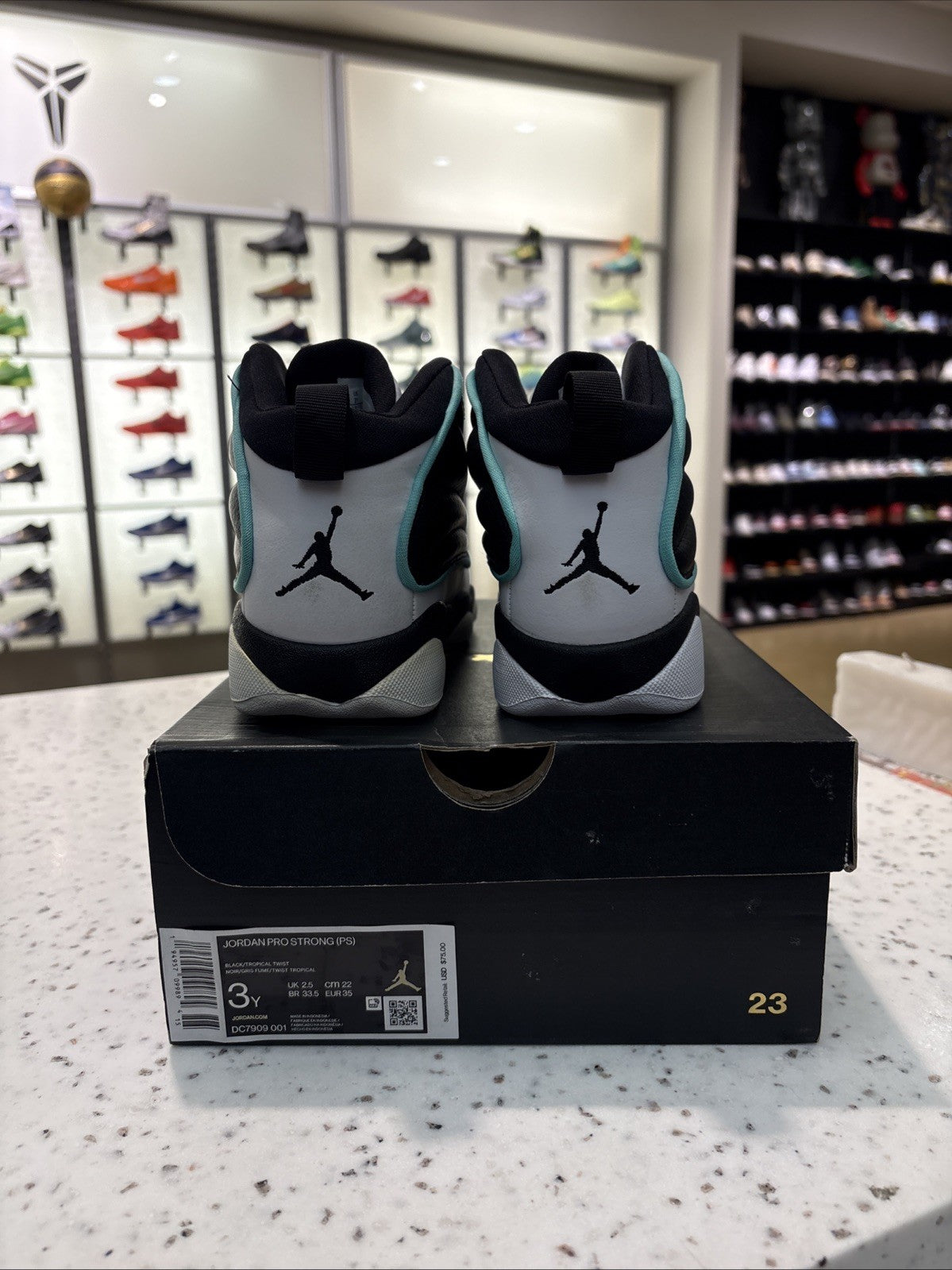 Jordan Pro Strong Black Tropical Twist PS Size 3Y DEFECT
