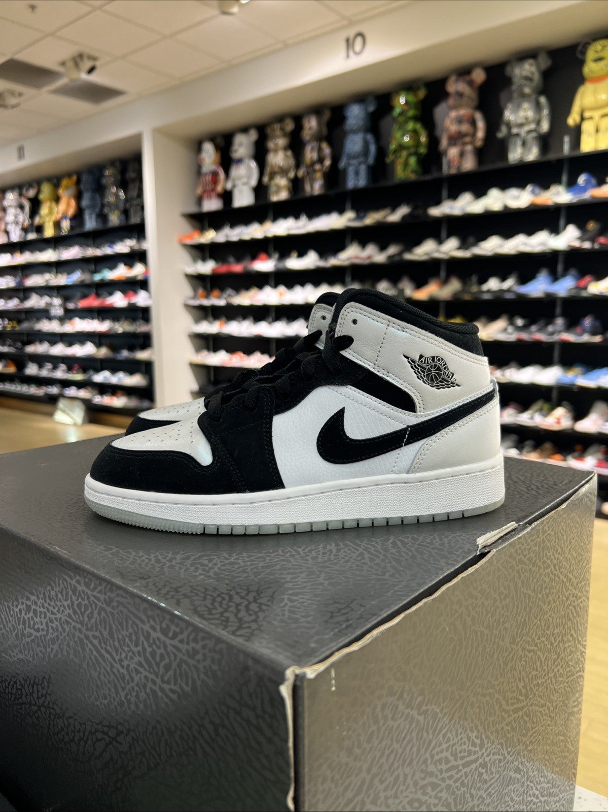 NIKE AIR JORDAN 1 MID SE 'DIAMOND SHORTS'