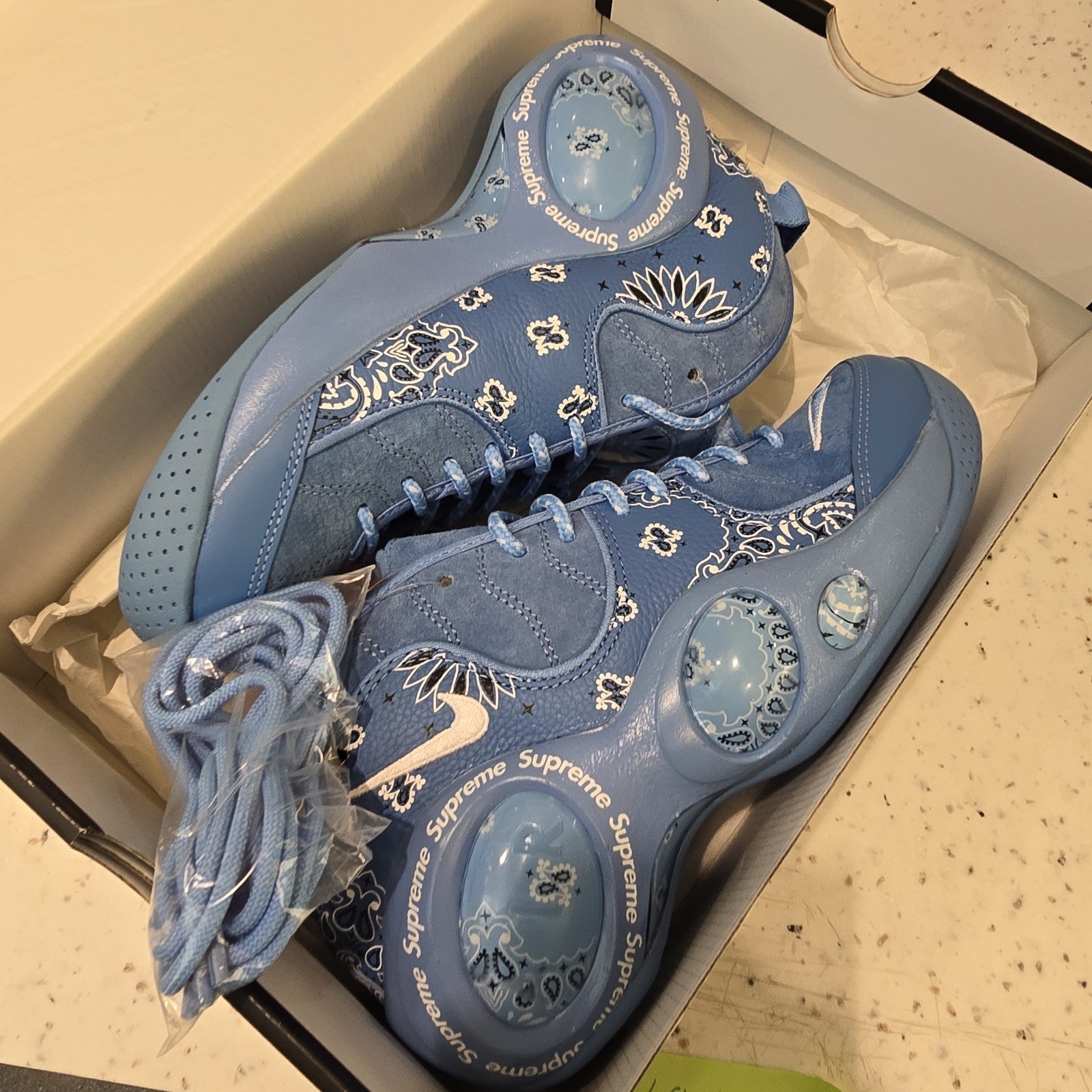 Supreme x Nike Air Zoom Flight 95 SP University Blue SZ 6 Yellowed