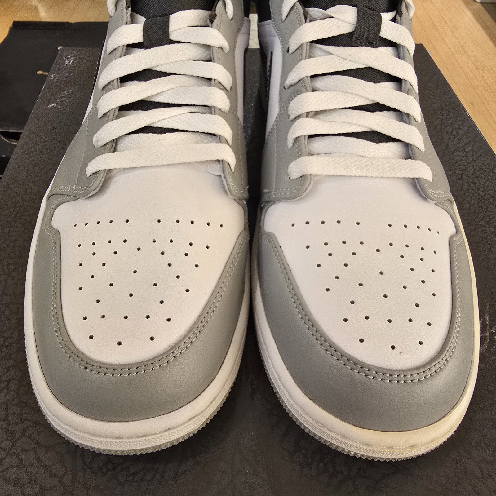 Size 13 - Jordan 1 Mid Light Smoke Grey (Yellowing)