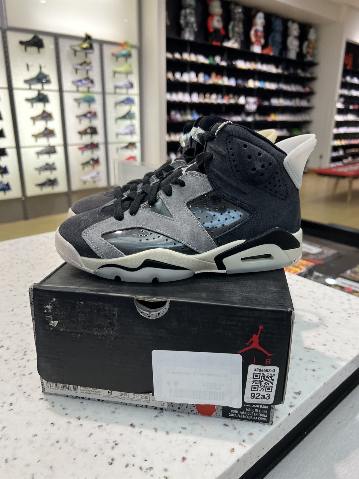 Jordan 6 Retro Tech Chrome Womens Sz 6/4.5Y DEFECT YELLOWING