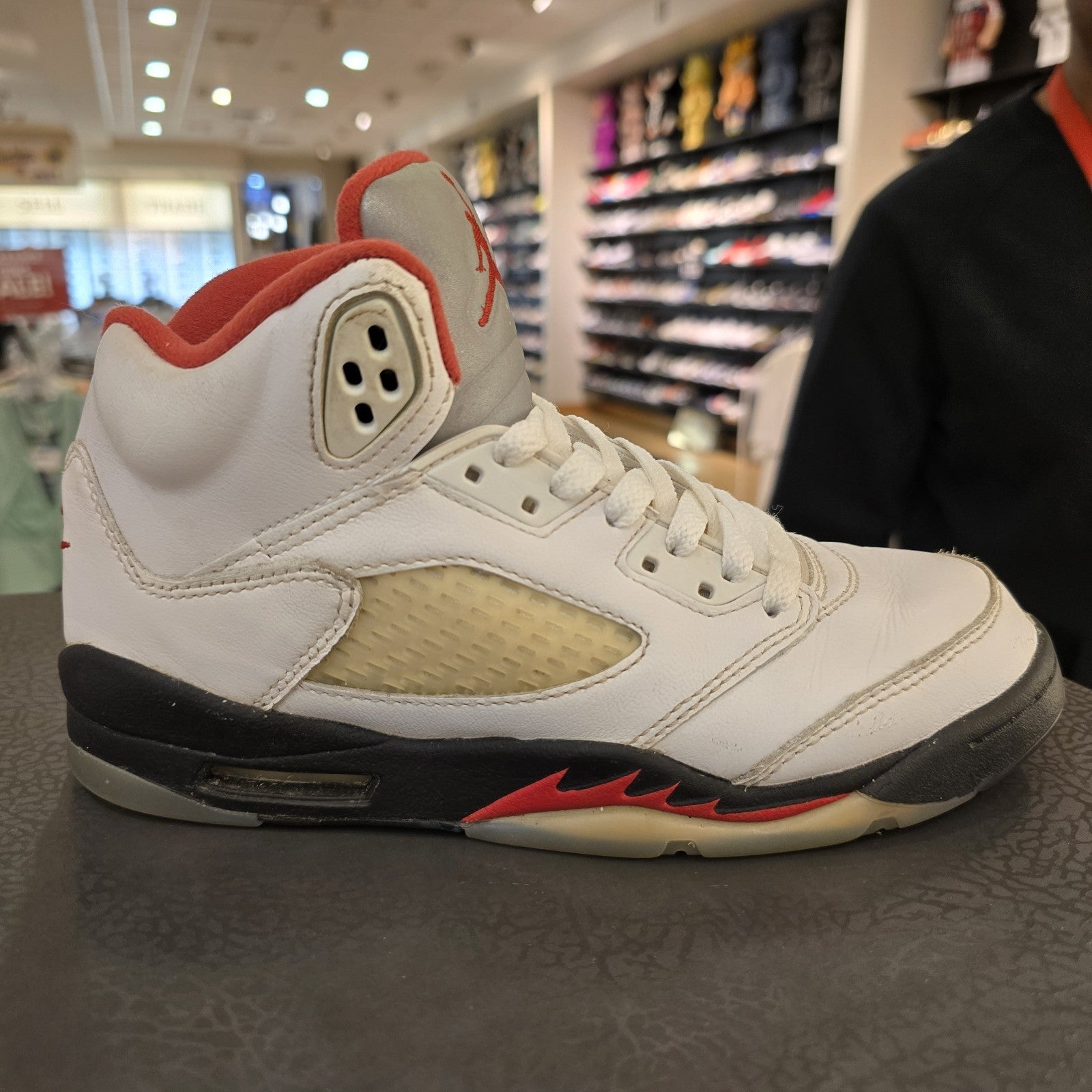 Size 5Y - Jordan 5 Retro 2020 Fire Red GS