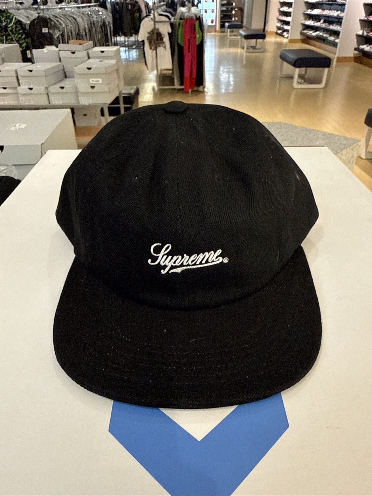 Supreme Side Pocket Script Logo 6-Panel  Season SS18 Black