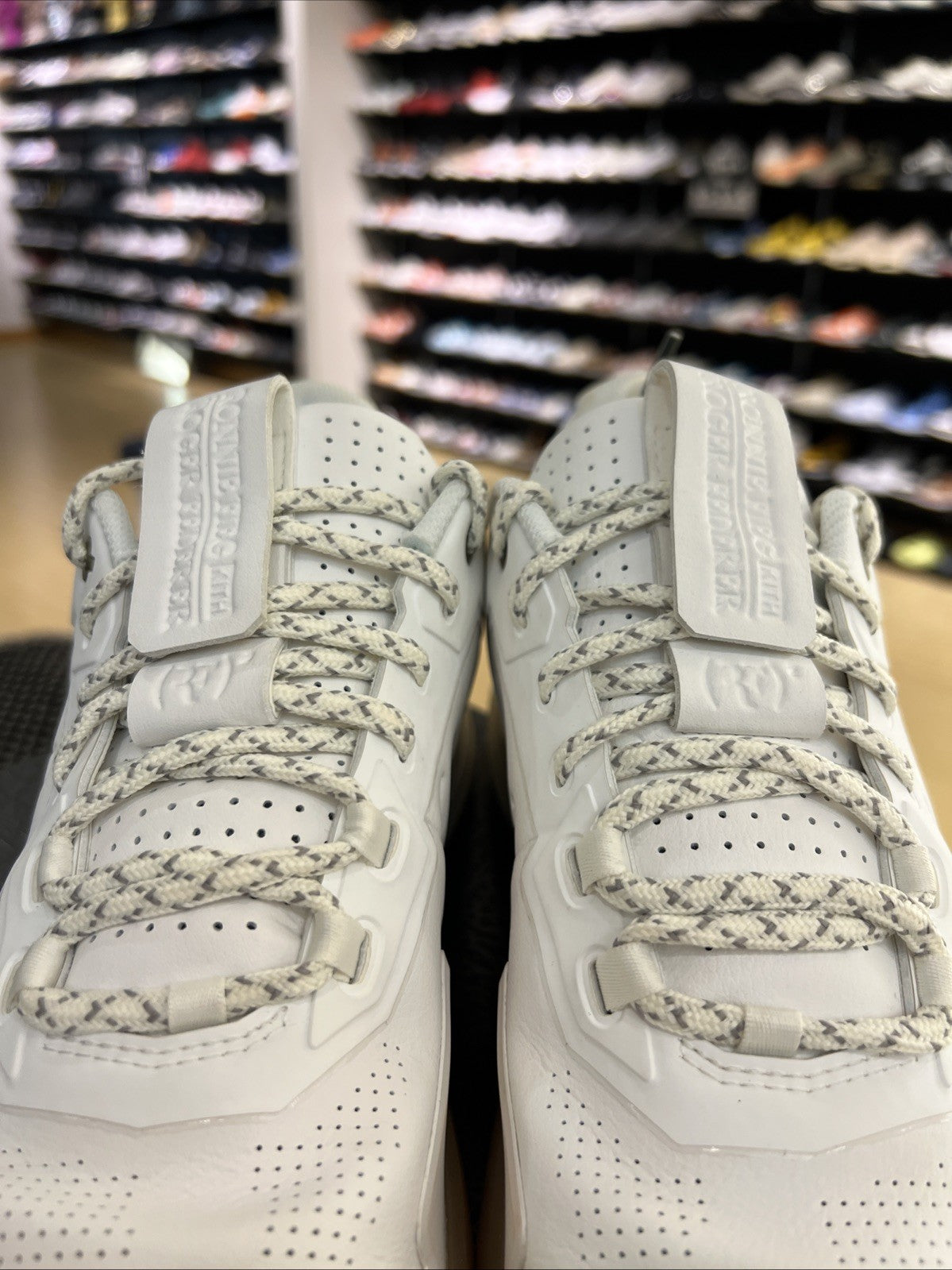 Roger RF2 Pack Kith Sz 11 Federer Autograph Only