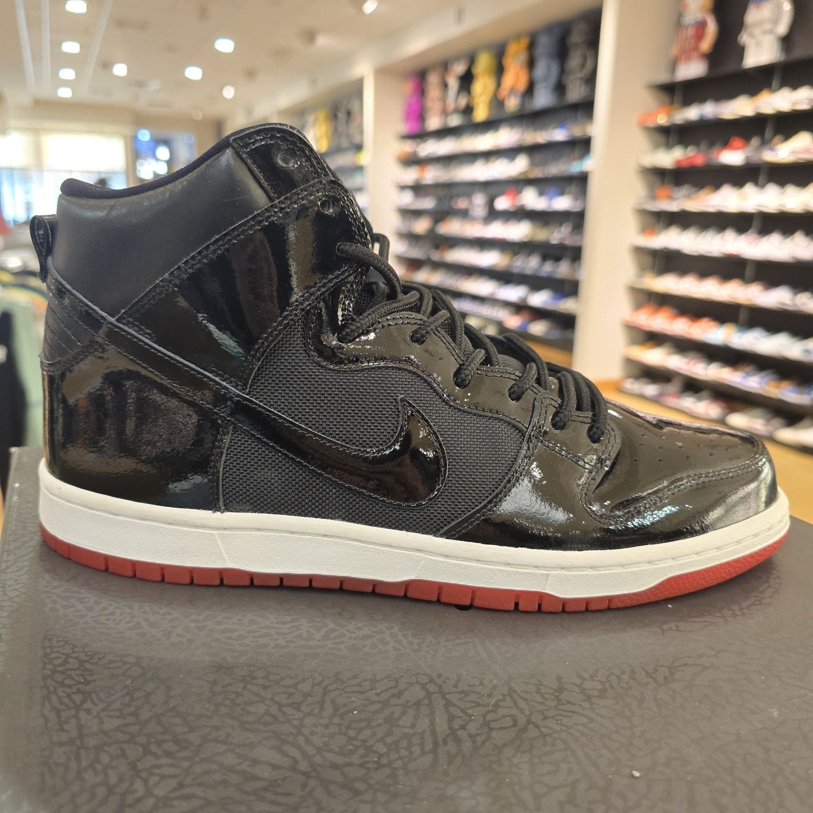 Size 11 - Nike Dunk SB High Rivals Pack Bred