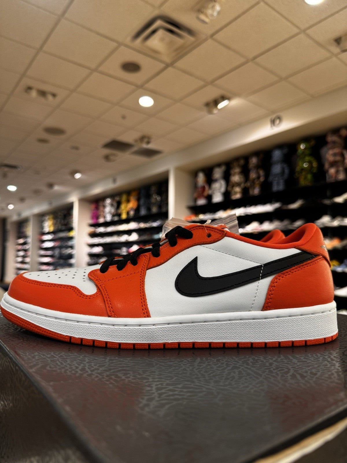 Jordan 1 Low OG Shattered Backboard Starfish Size 10.5