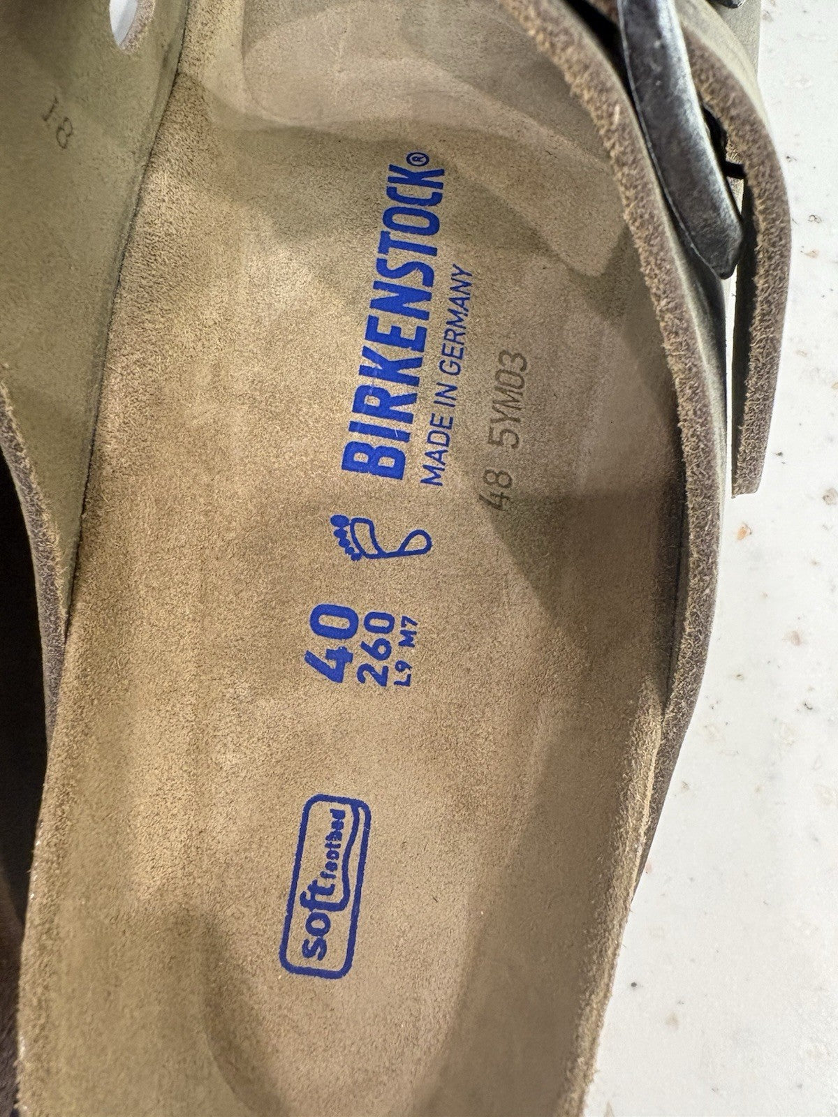 Birkenstock Arizona Soft Footbed Sandals Faded Khaki Oiled Leather Size 40