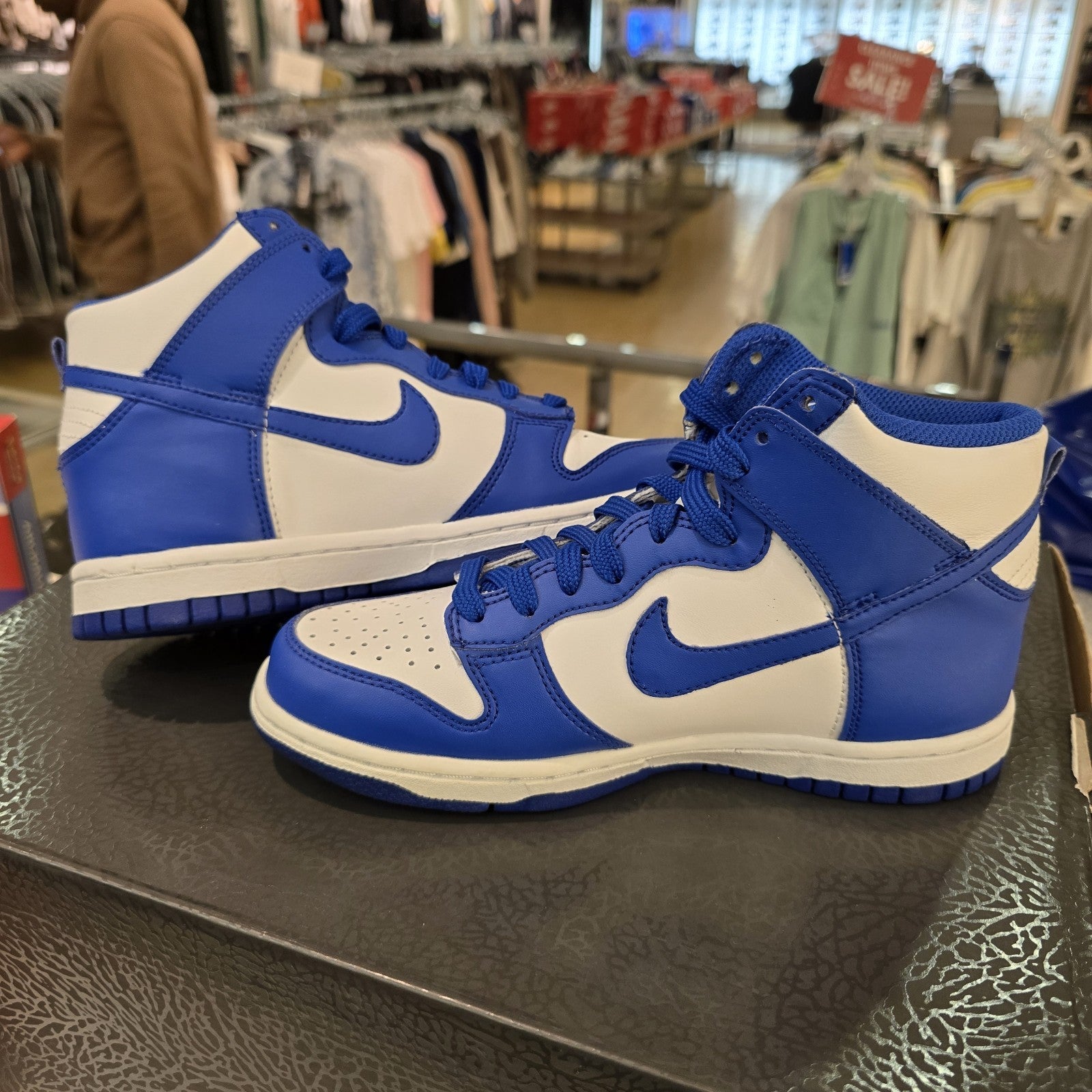Size 4 - Nike Dunk 2021 High Kentucky YELLOWED
