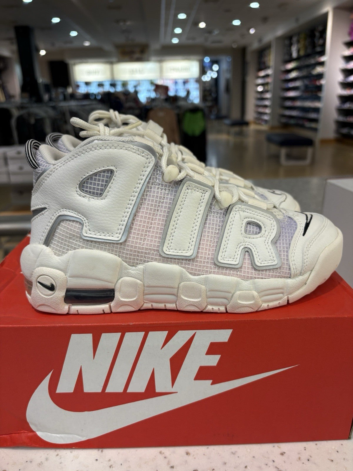 Nike Air More Uptempo 96 QS Thank You, Wilson (GS) Size 4Y DEFECT