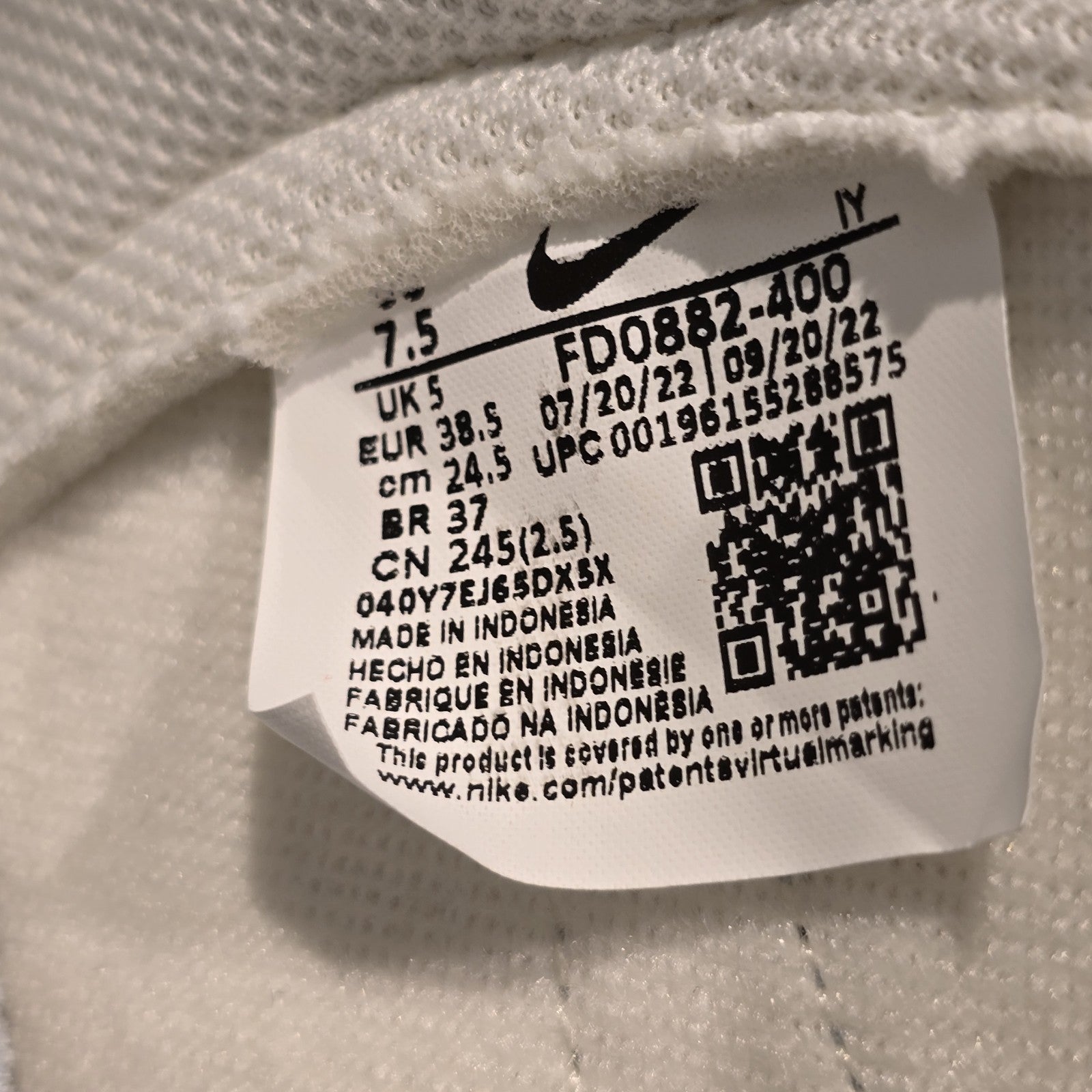 Size 7.5 - Womens Nike DUNK HIGH SE CLOUDS CELESTINE BLUE (W) FD0882-400