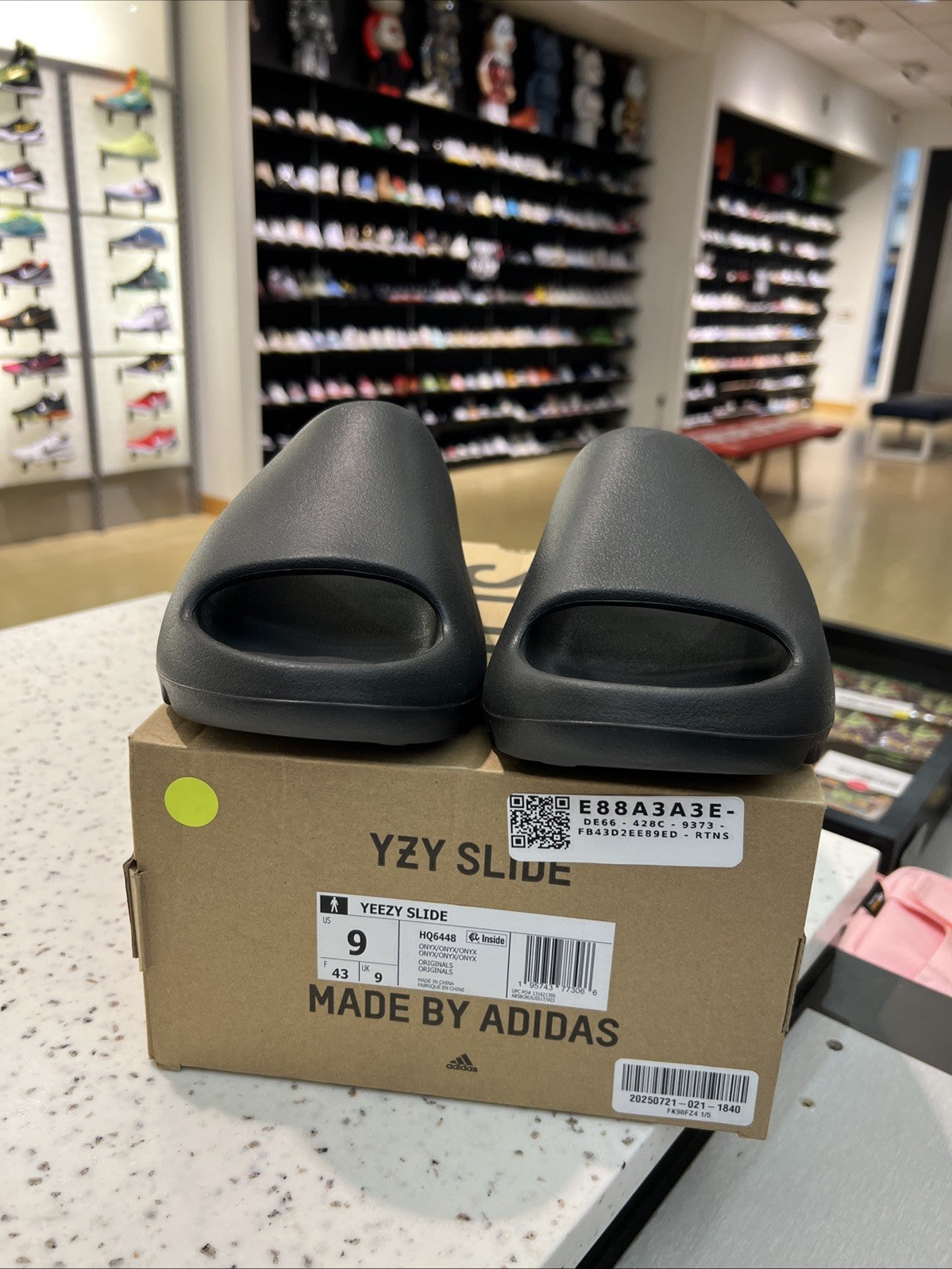 Adidas Yeezy Slide Onyx HQ6448
