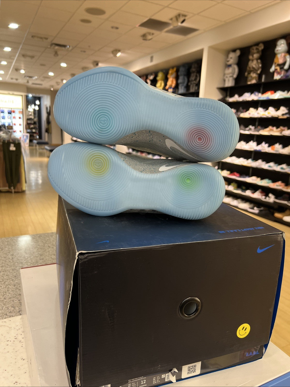 Nike Adapt BB Air Mag (US Charger) Size 10.5