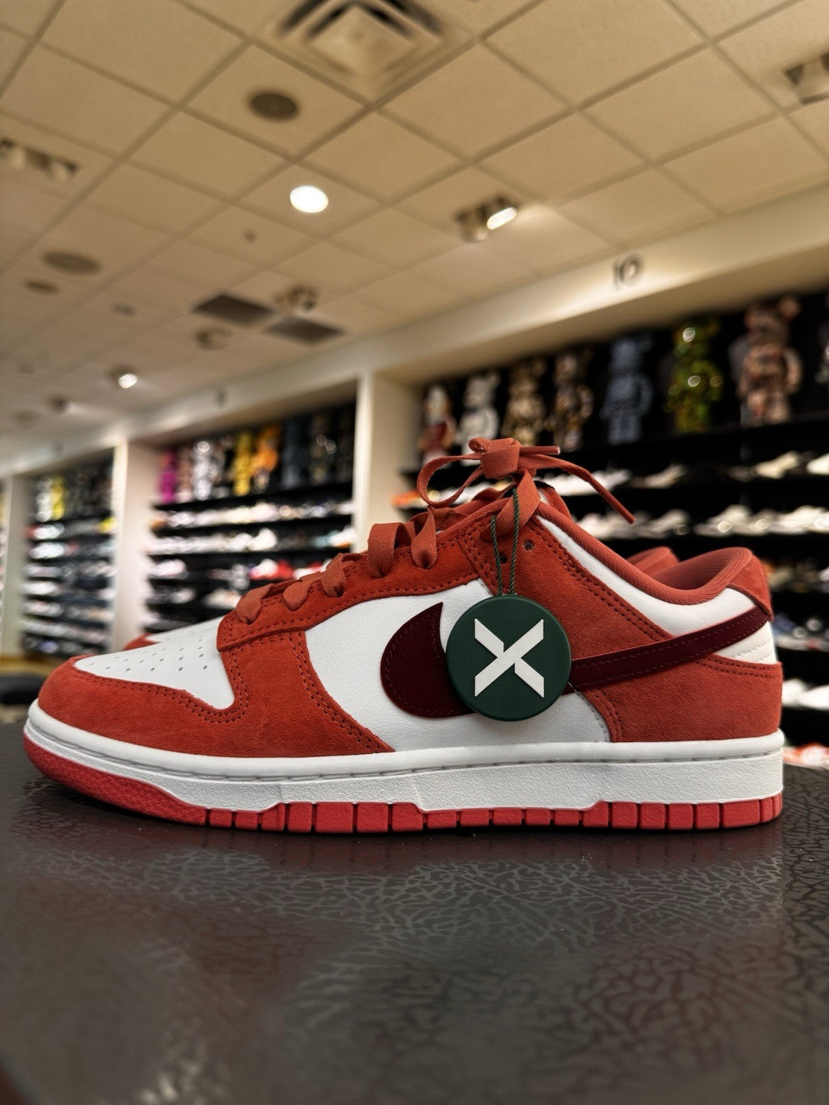 Nike Dunk Low Valentines Day 2024 Women's Size 8.5/7M