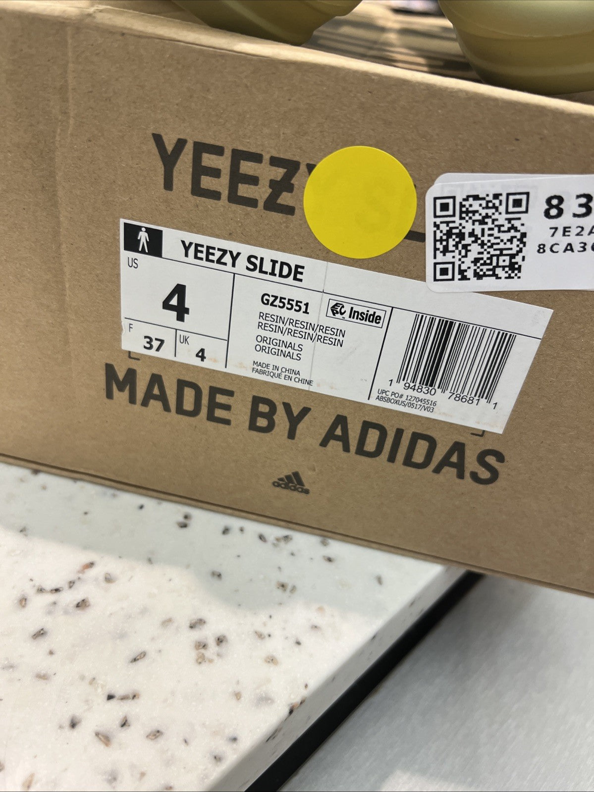Yeezy Slide Resin GZ5551 Sz 4