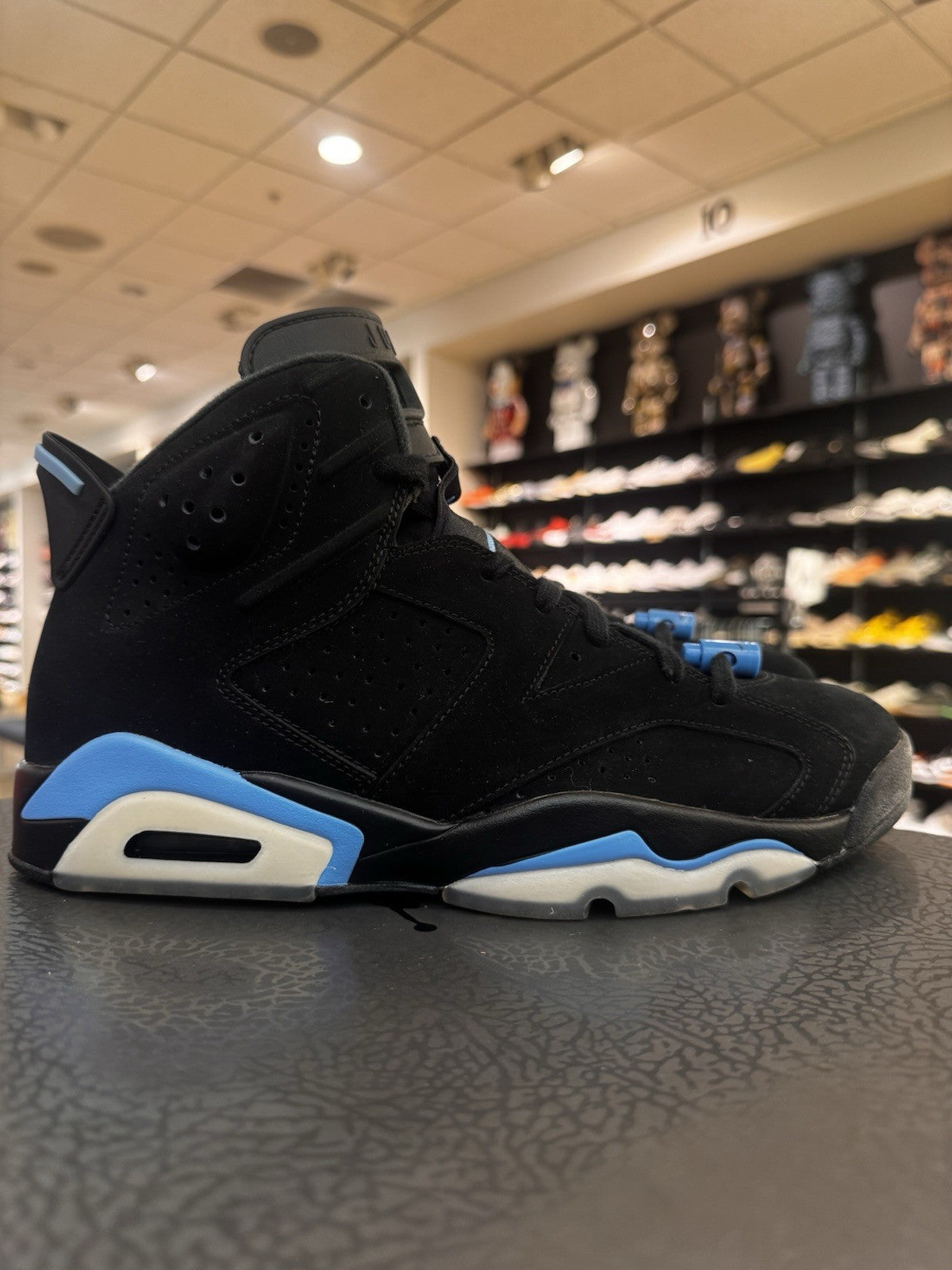 Jordan 6 Retro UNC Size 10