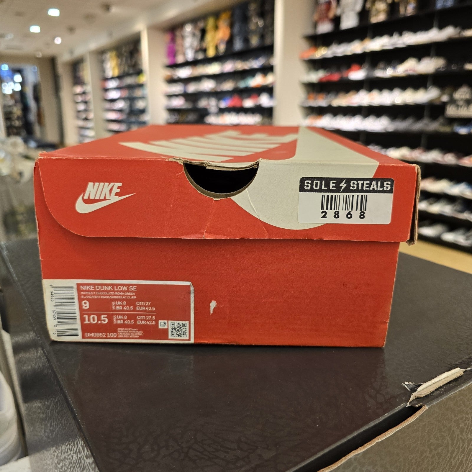 Size 9 - Nike Dunk SE Low Free.99 - White USED