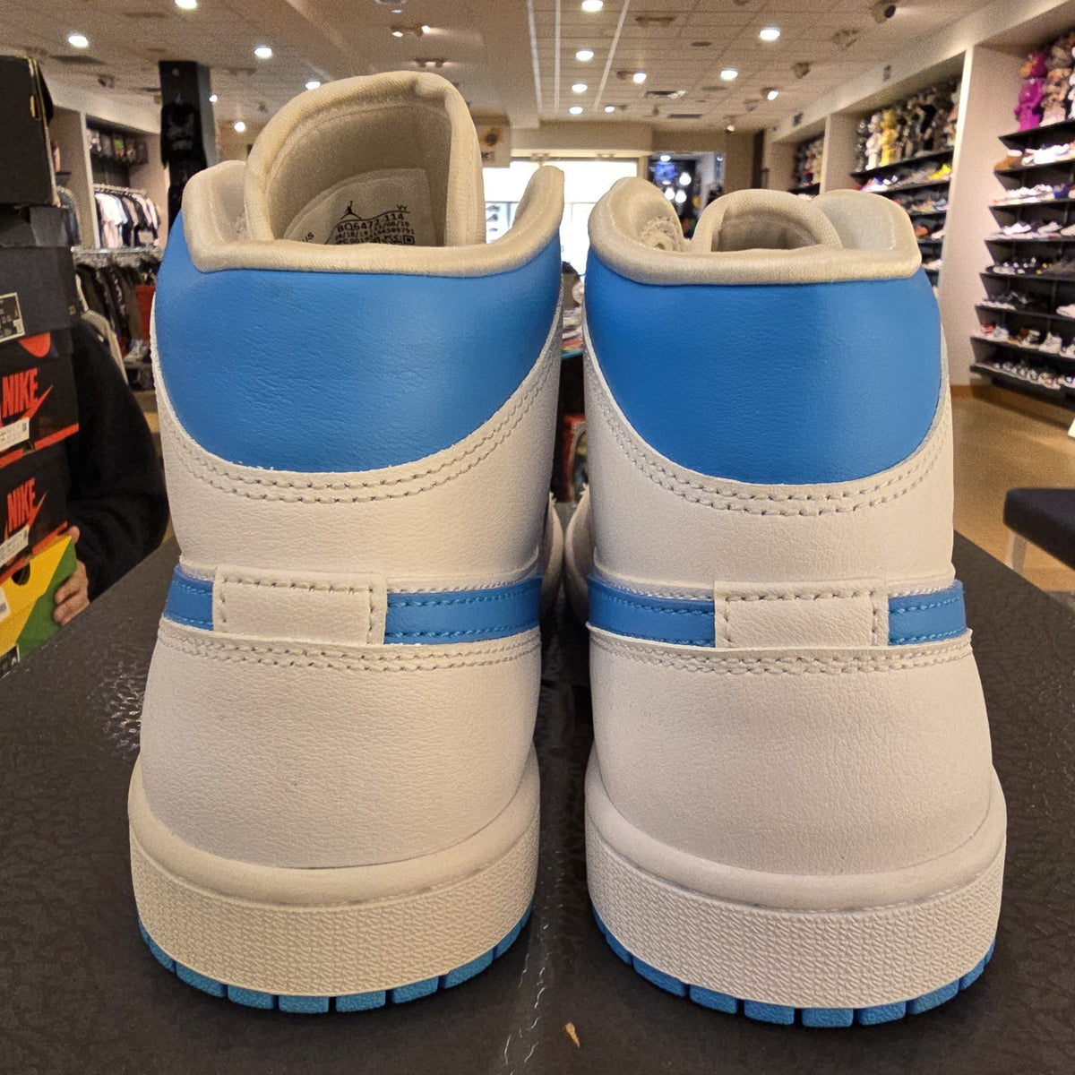 Size 8.5 - Air Jordan 1 Mid UNC Women's (Yellowing)