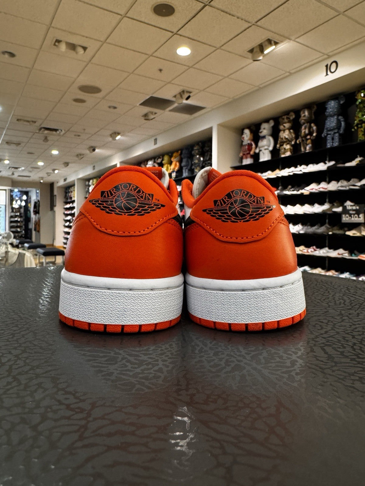 SizAir Jordan 1 Retro OG Low Starfish Women's Size 8