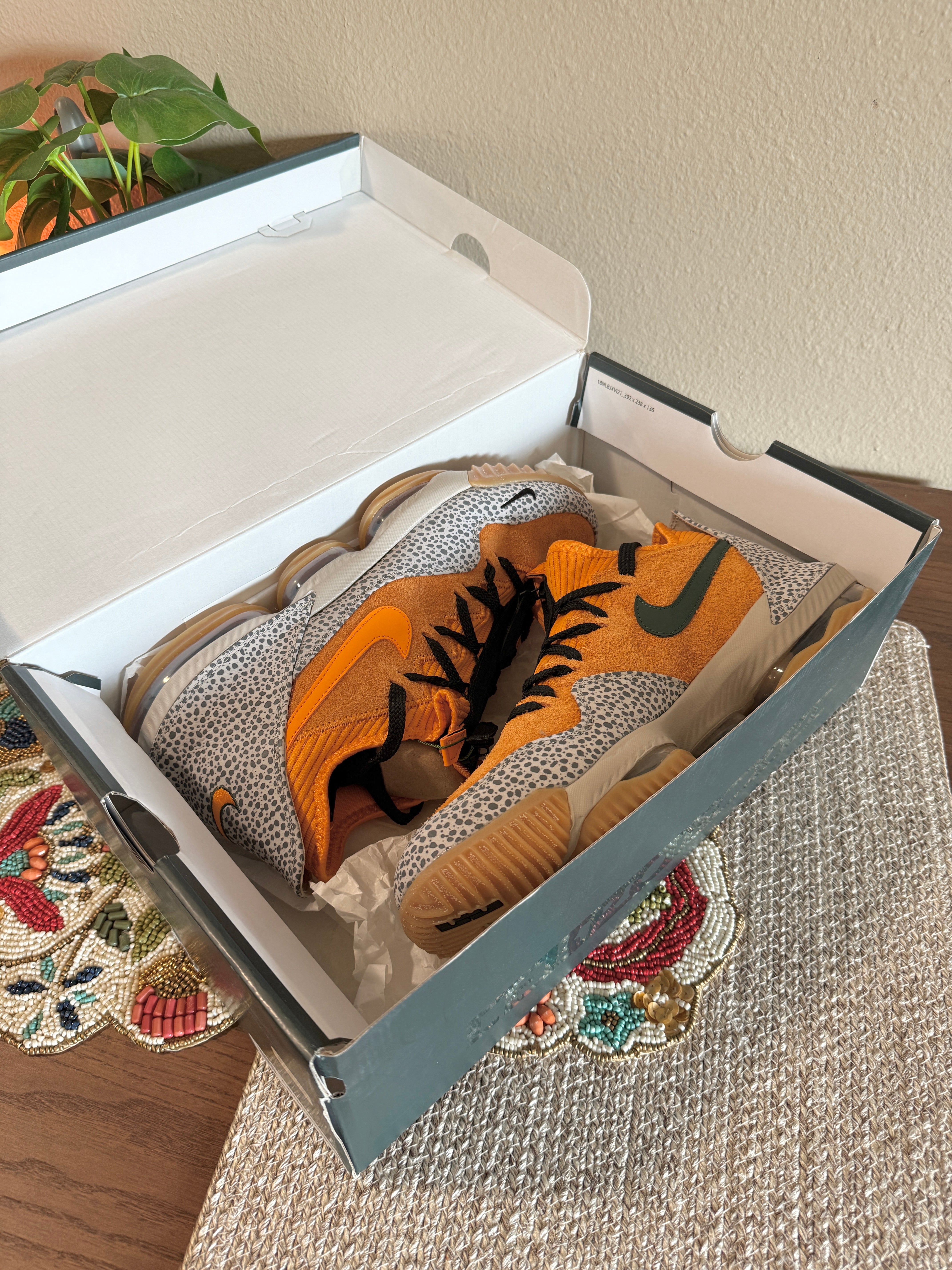 Nike LeBron 16 Low atmos Safari Size 11.5