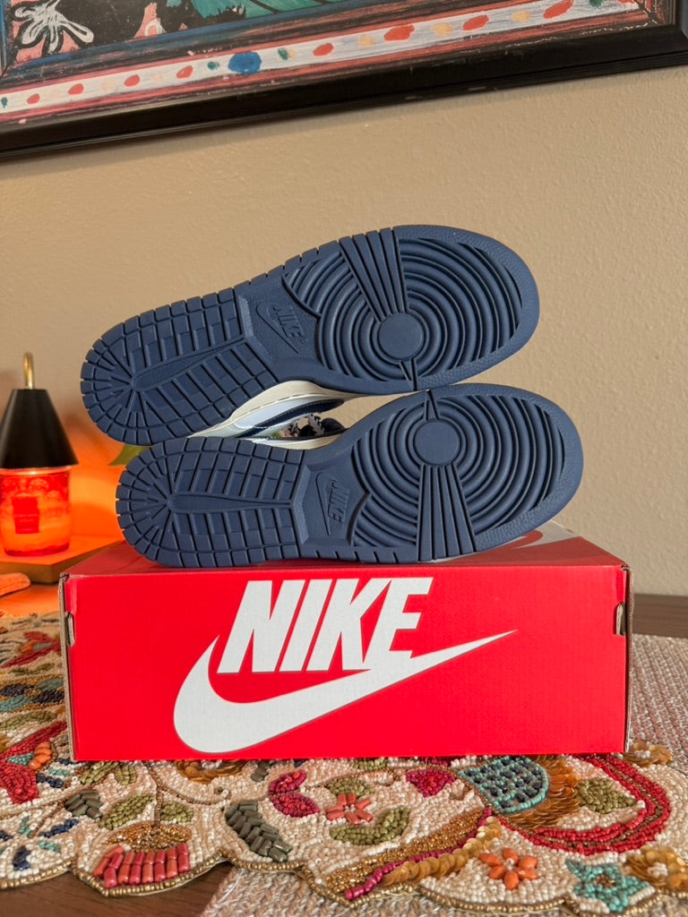 Nike Dunk Low New York Yankees Size 9