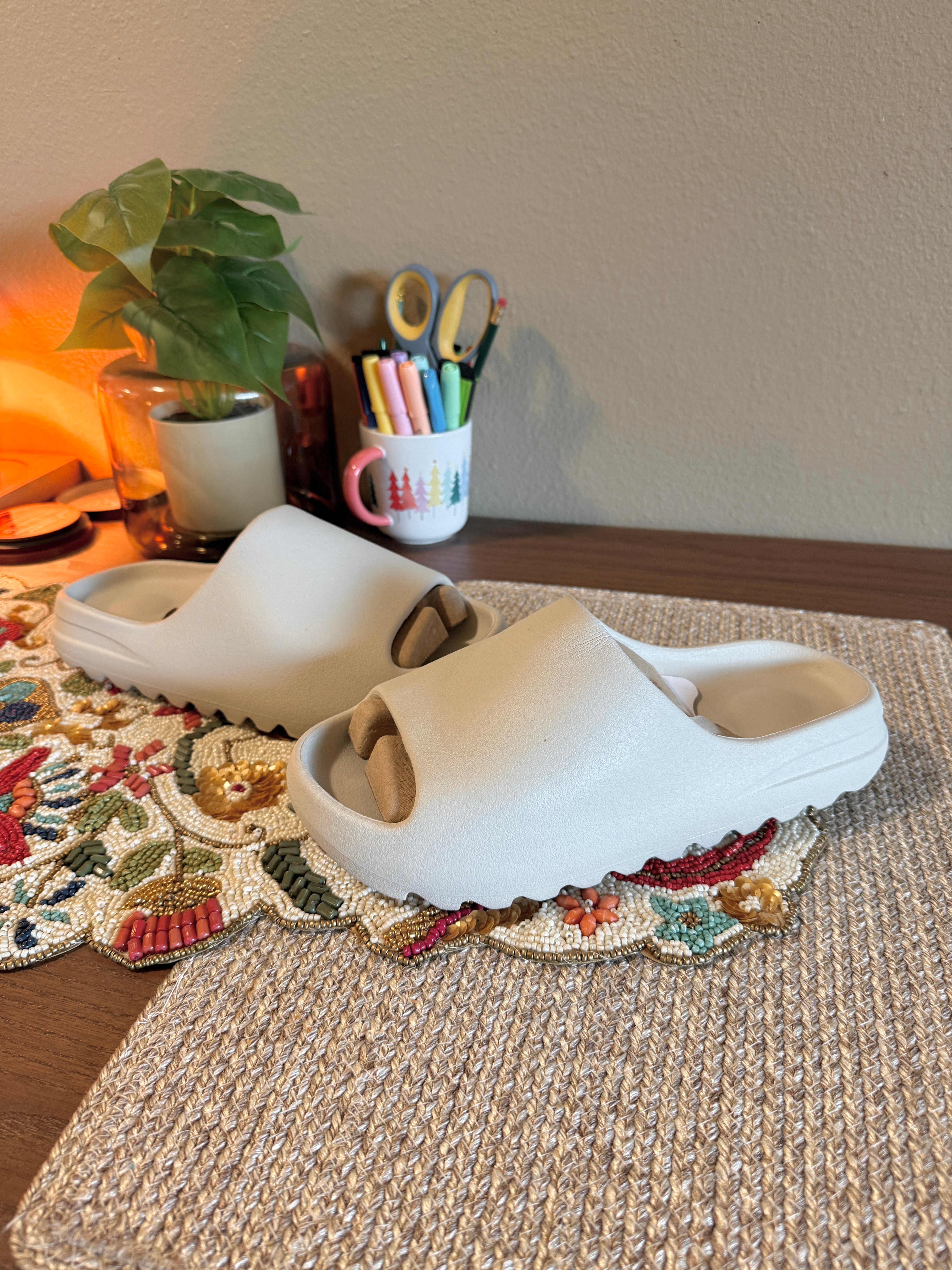 YZY YS-01 Cream Size 10