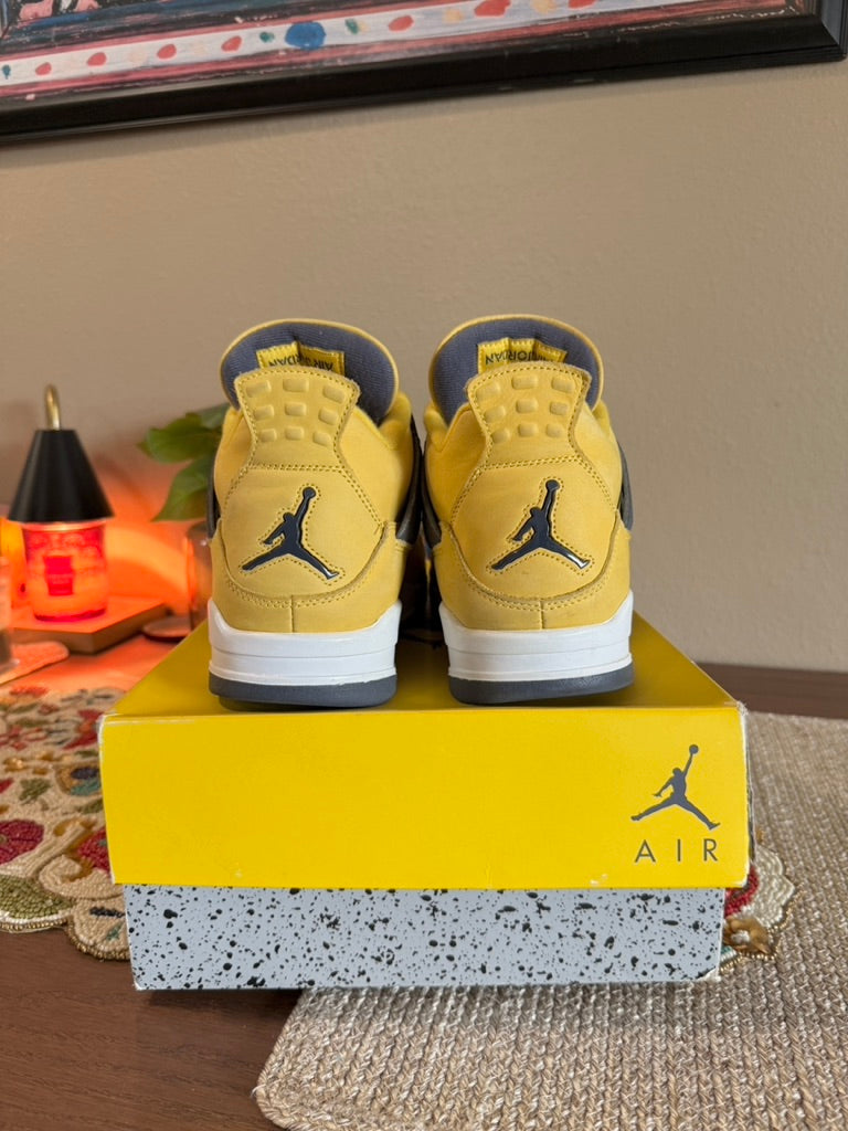 Jordan 4 Retro Lightning (2021) Size 11 USED