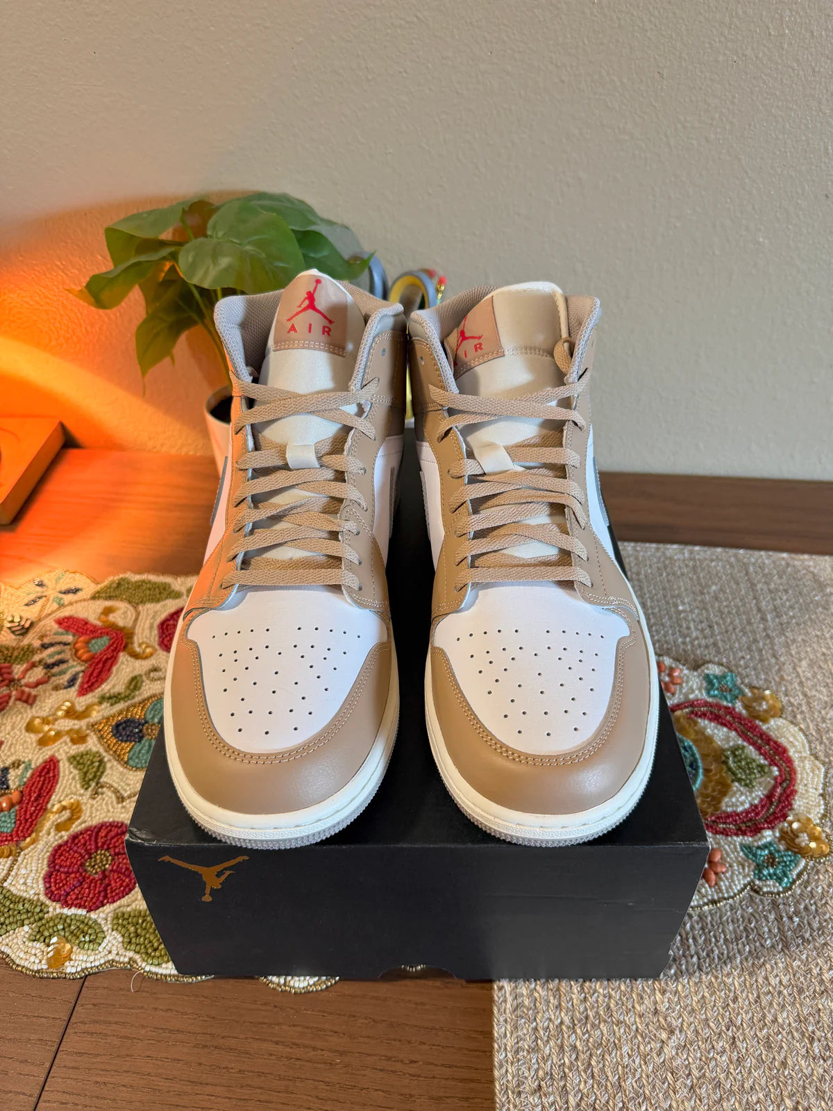 Jordan 1 Mid Rattan White College Grey Size 12 MISSING LID